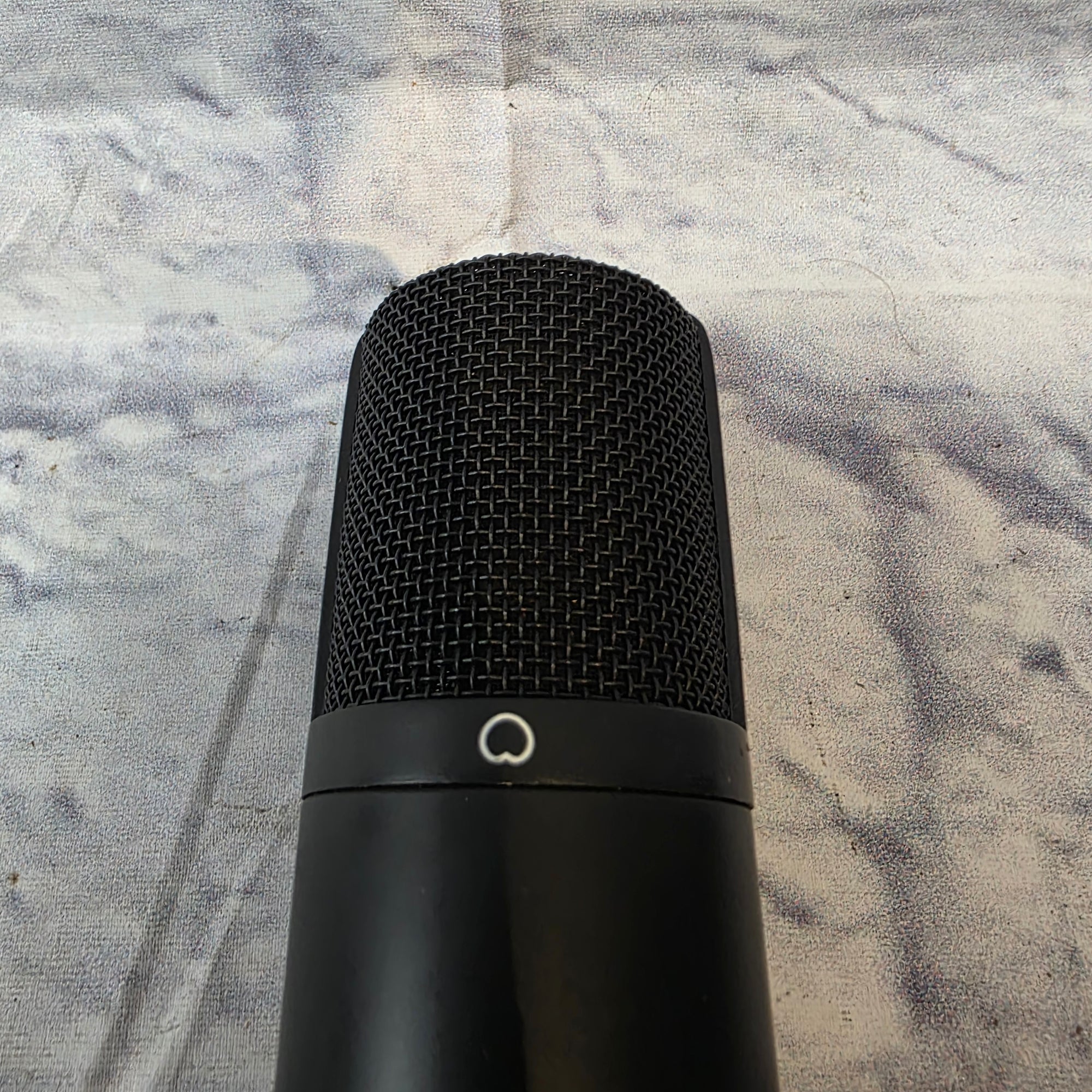 Focusrite Scarlett CM25 Condenser With Windscreen, Case, and Clip Microphone