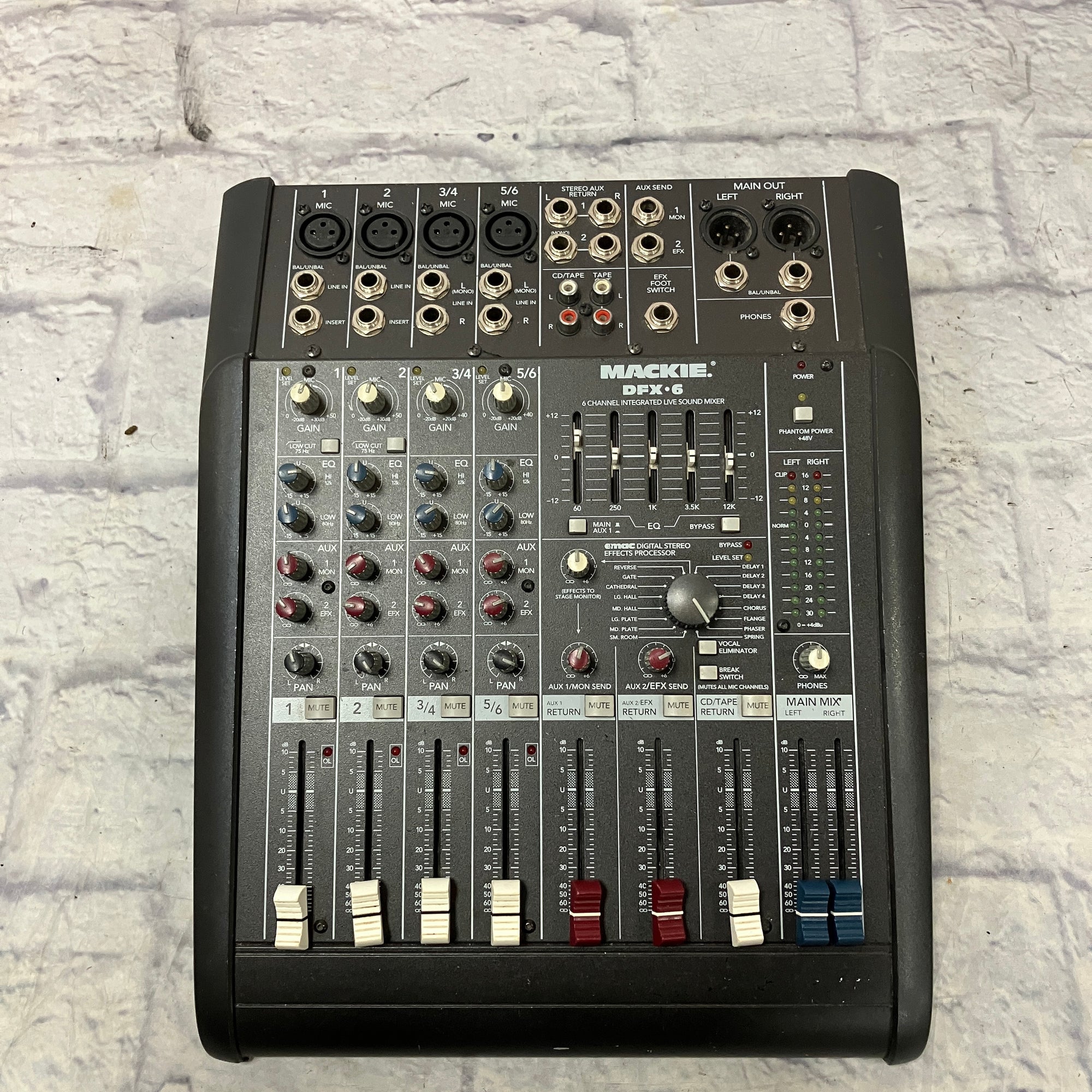 Mackie DFX-6 Four Channel Mixer