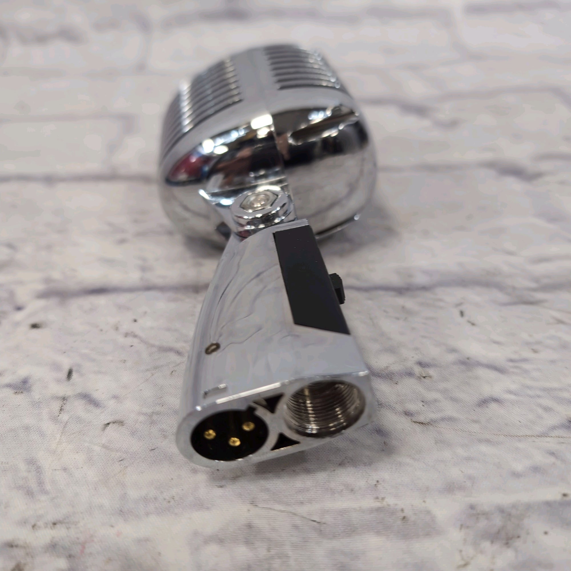 Pyle PDMICR42SL Vintage Style Vocal Microphone