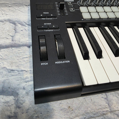 Novation Launchkey 25 Controller