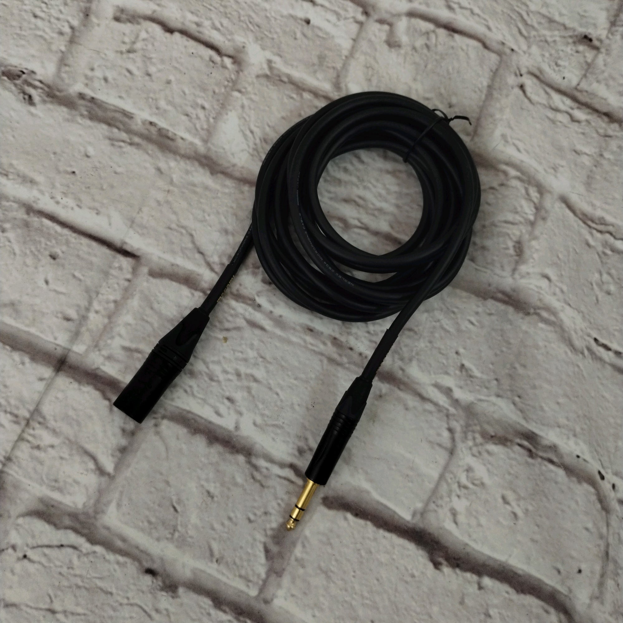 Mogami 15 Ft Male XLR to 1/4" TRS Cable