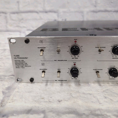 Behringer Tube Ultragrain T1953 - Microphone/Line Preamplifier