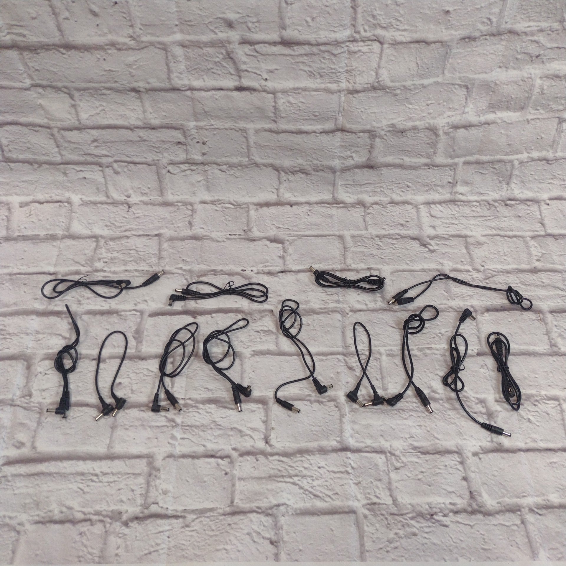 Unknown Lot of 12 Pedal Power Supply Cables