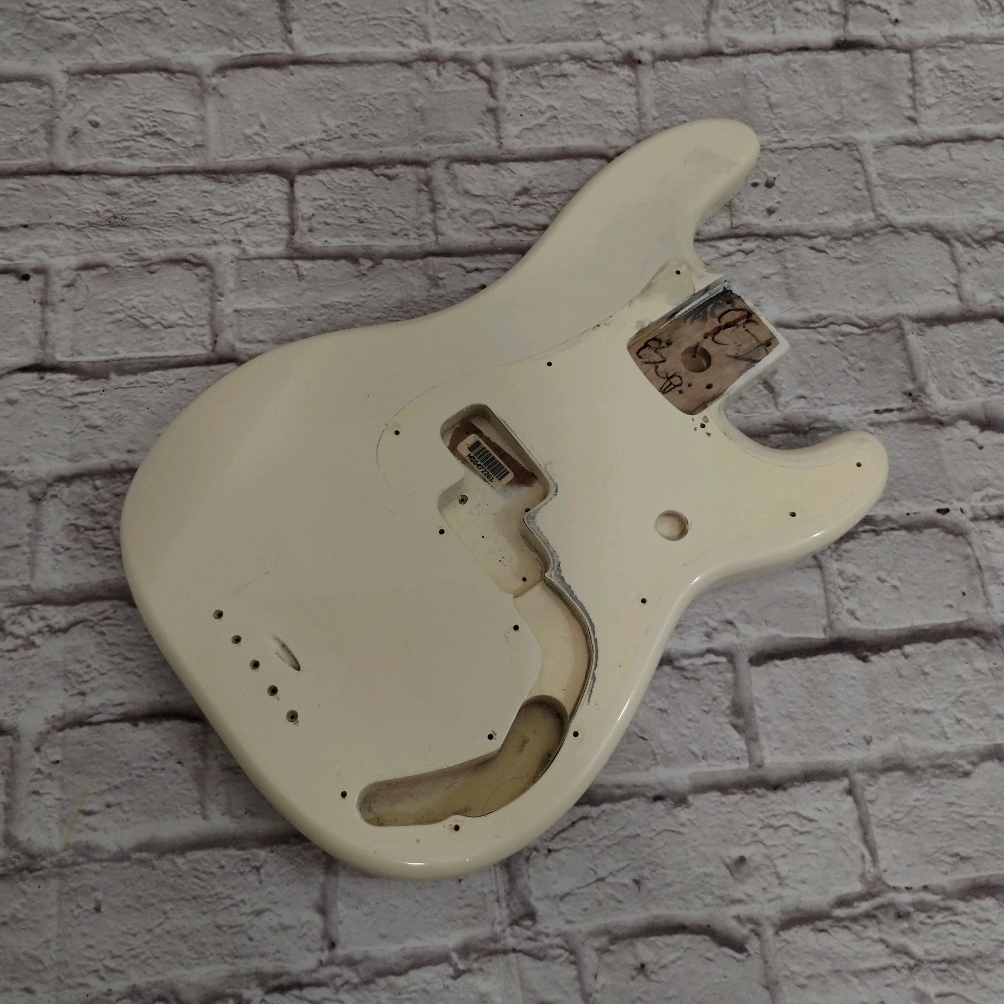 Fender White MIM P Bass body
