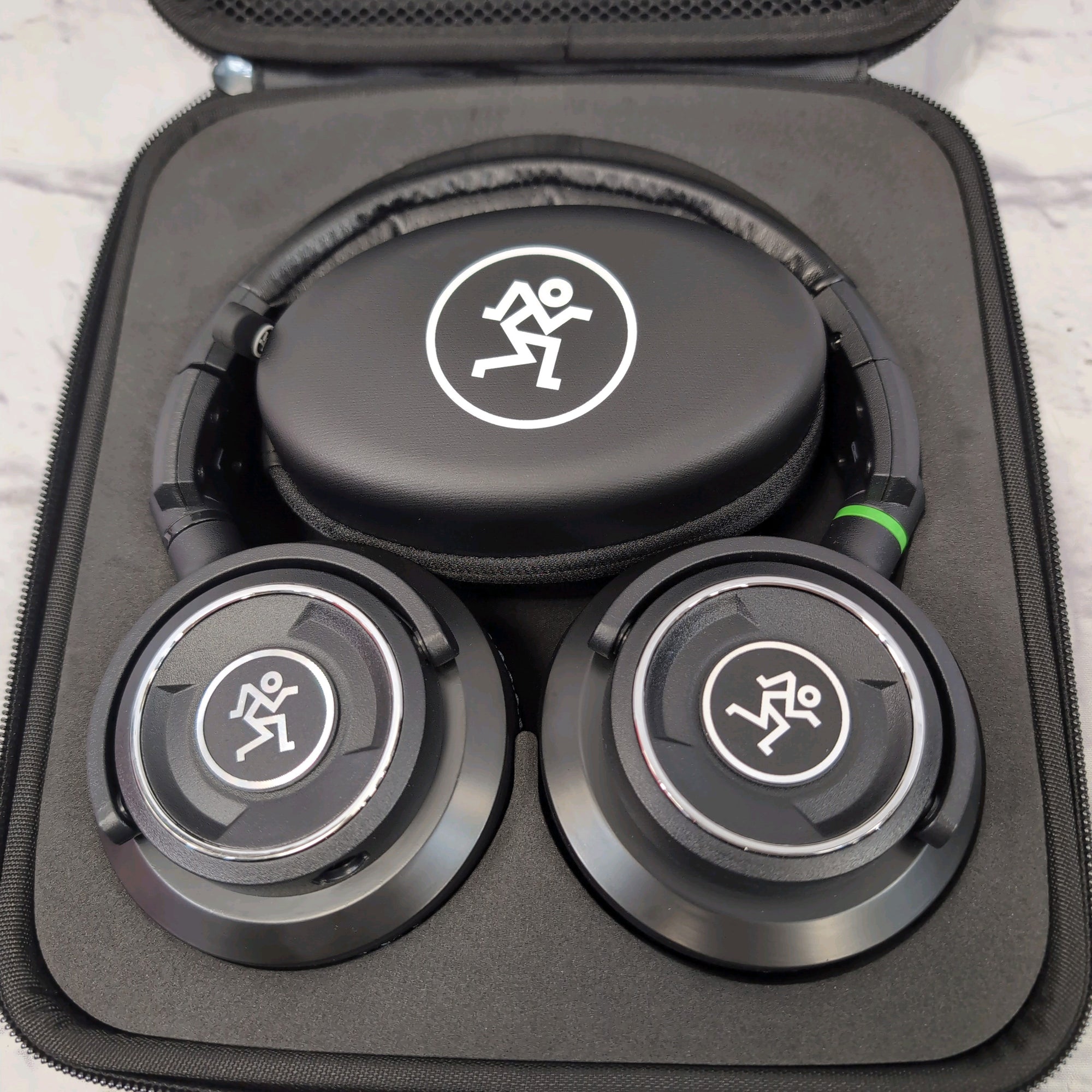 Mackie MC-350 Professional Closed-back Studio Headphones