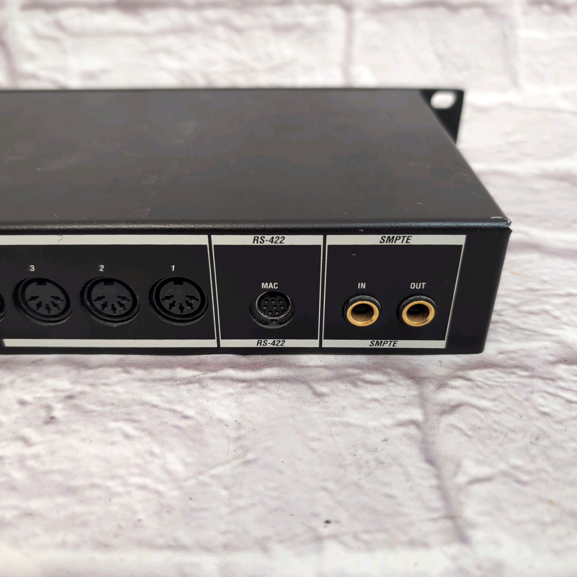 MOTU Mark of the Unicorn MIDI Express XT USB MIDI Interface Rack