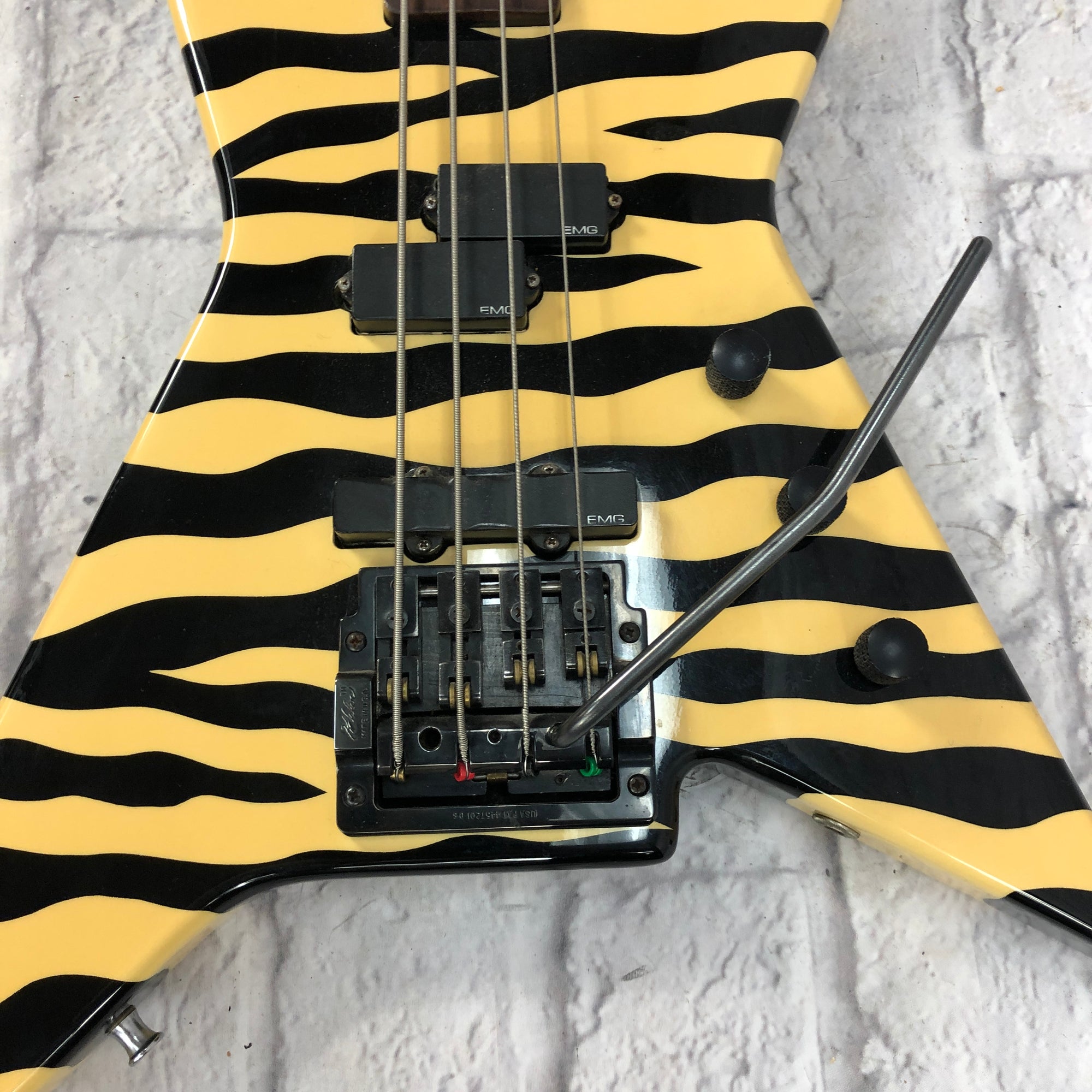 Vintage 1980s Guild SB608 Flying Star Bass