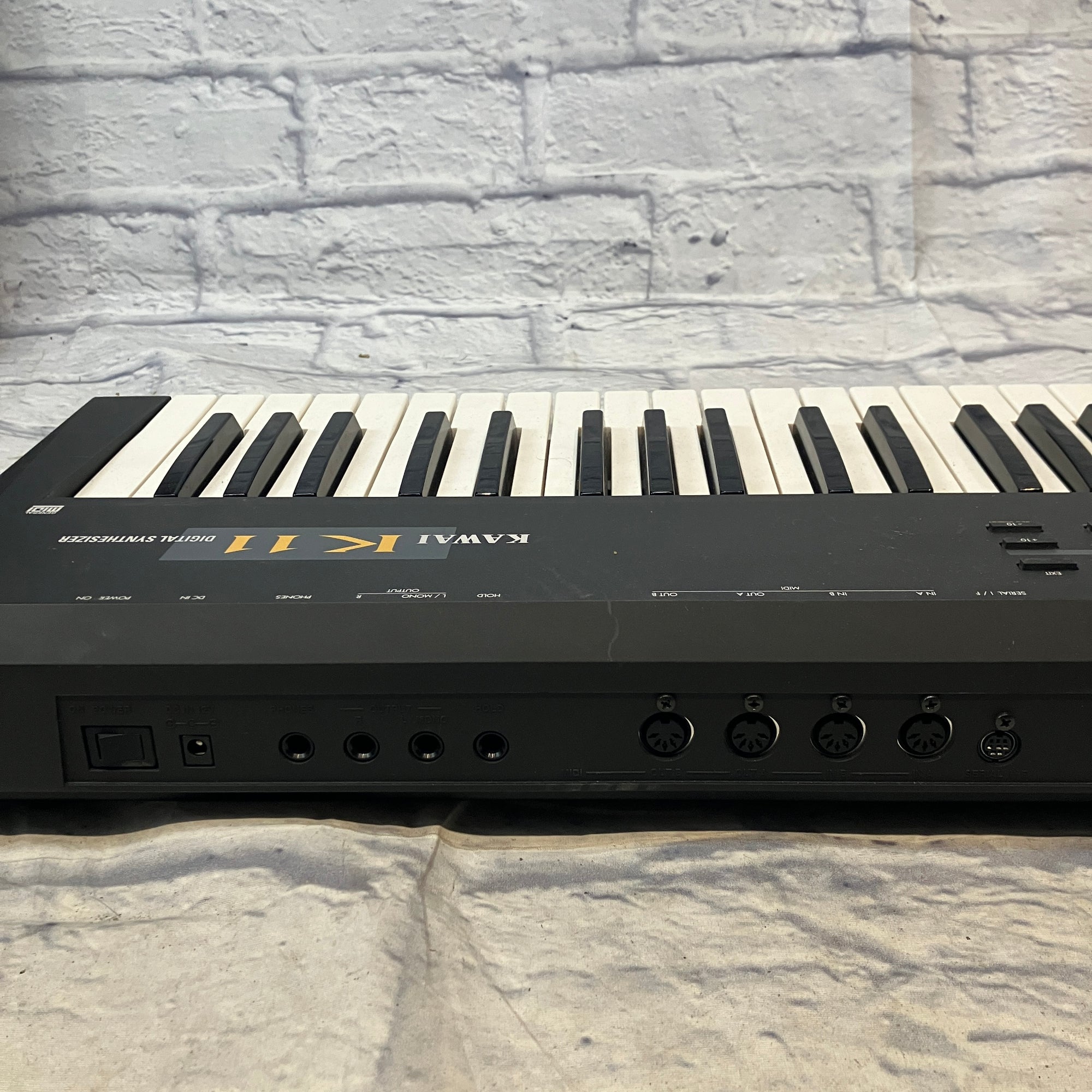 Kawai K 11 Synthesiser