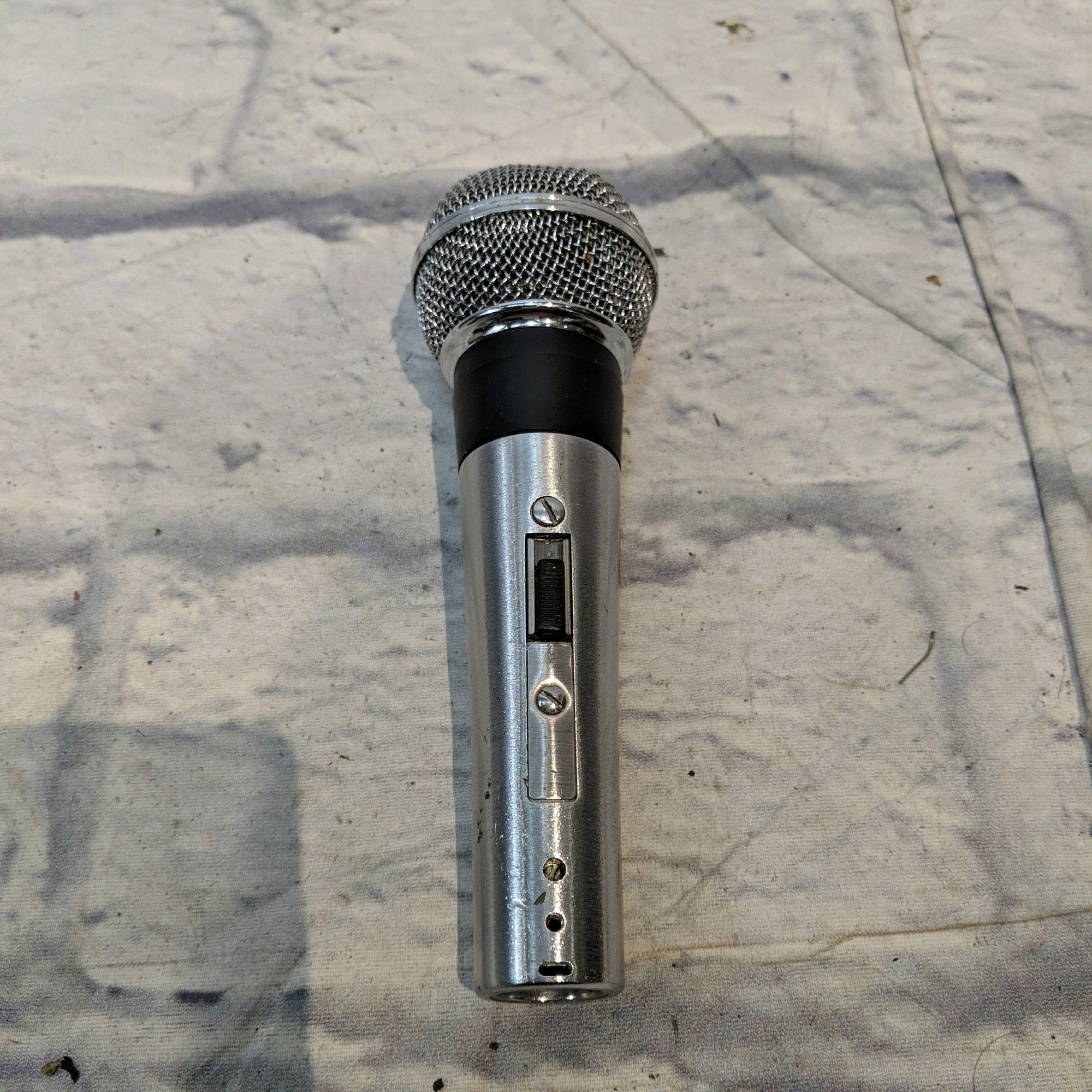 Unknown Cardiod Dynamic Mic Microphone