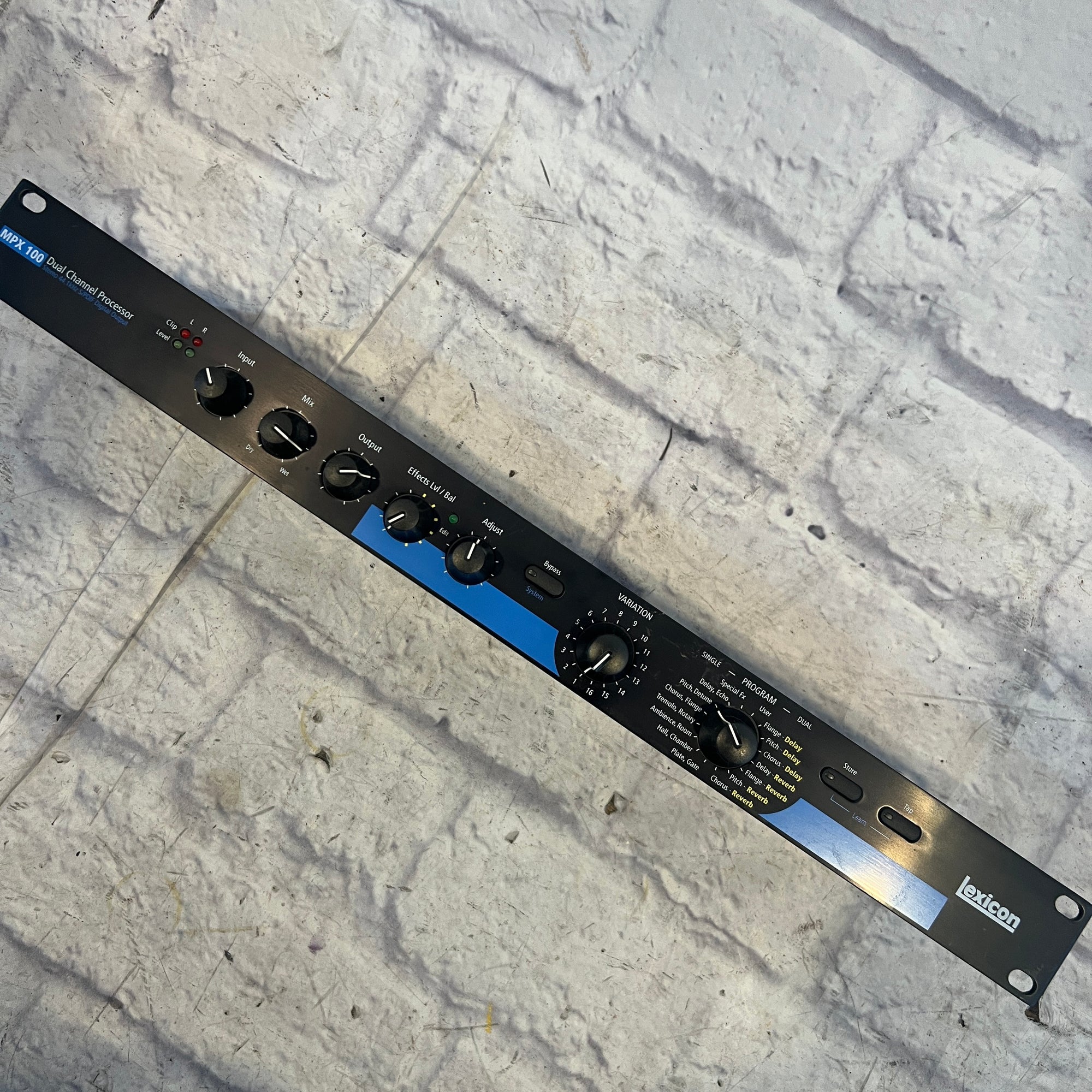 Lexicon MPX100  Rack Multi Effects
