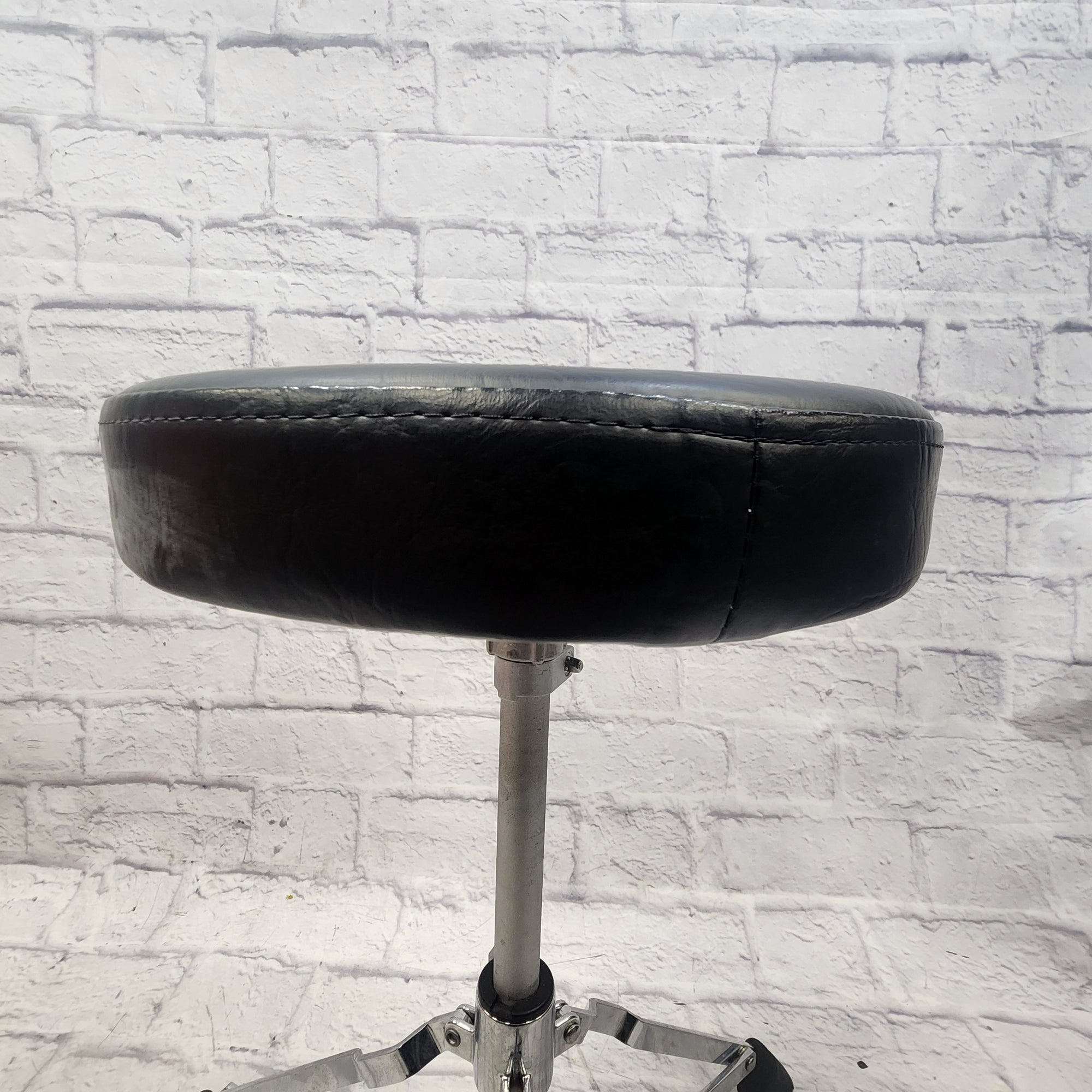 Yamaha Drum Throne AS IS Holes in Seat