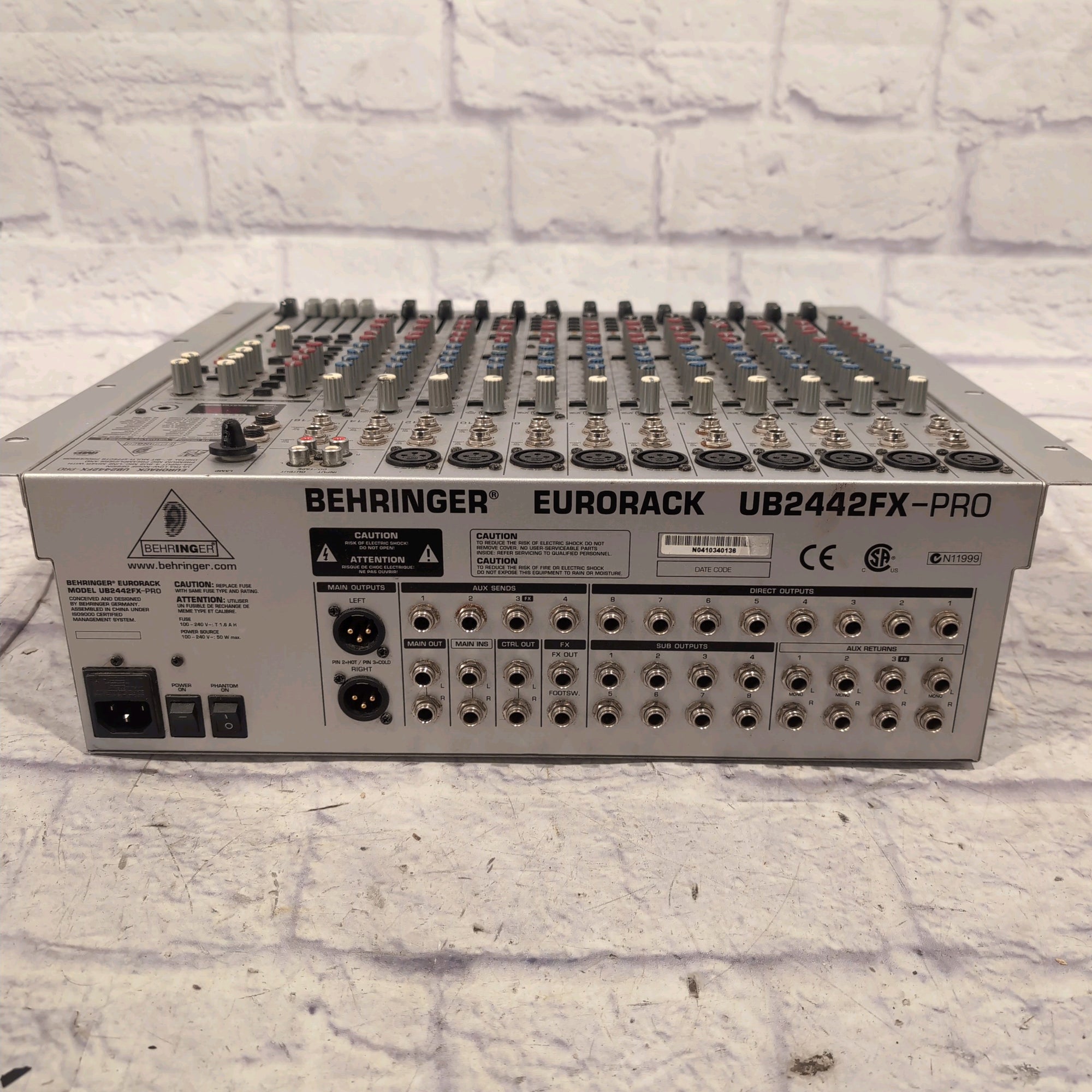 Behringer Behringer UB2442FX-Pro 16 Channel Mixer with Effects