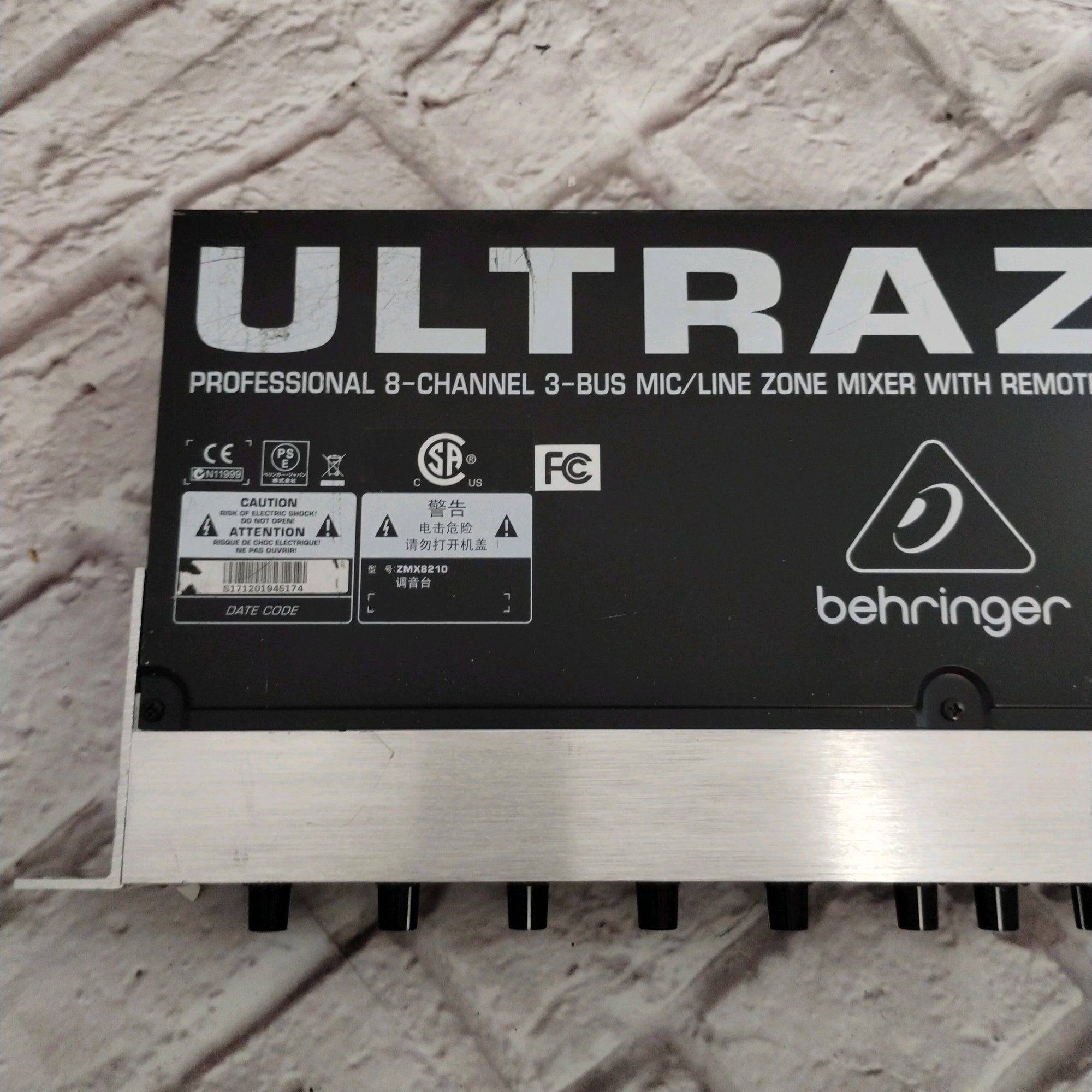 Behringer Ultrazone ZMX8210 Rackmount Zone Mixer