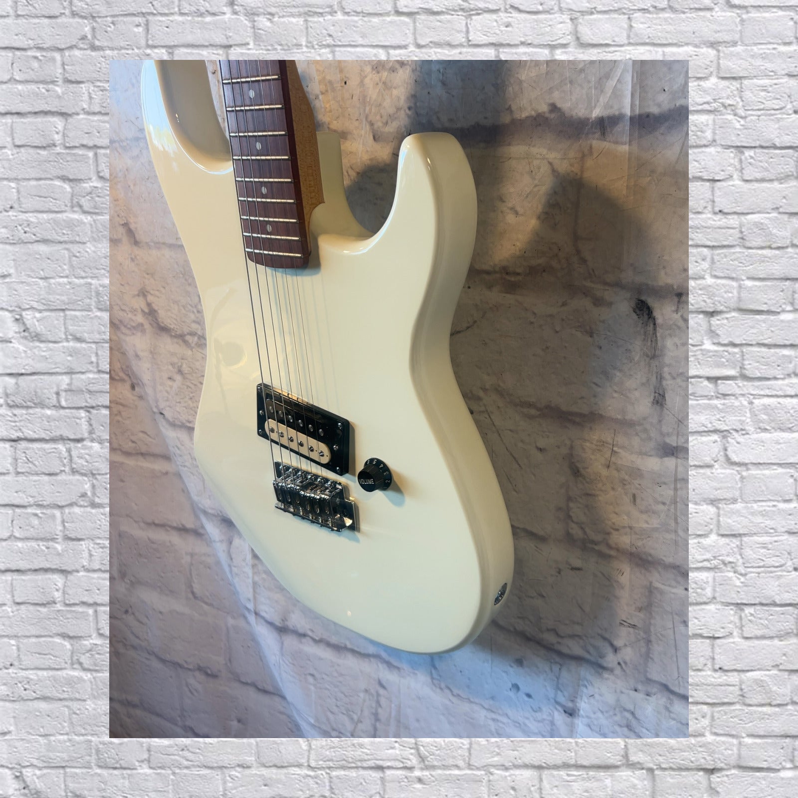 Kramer Baretta Special White Electric Guitar