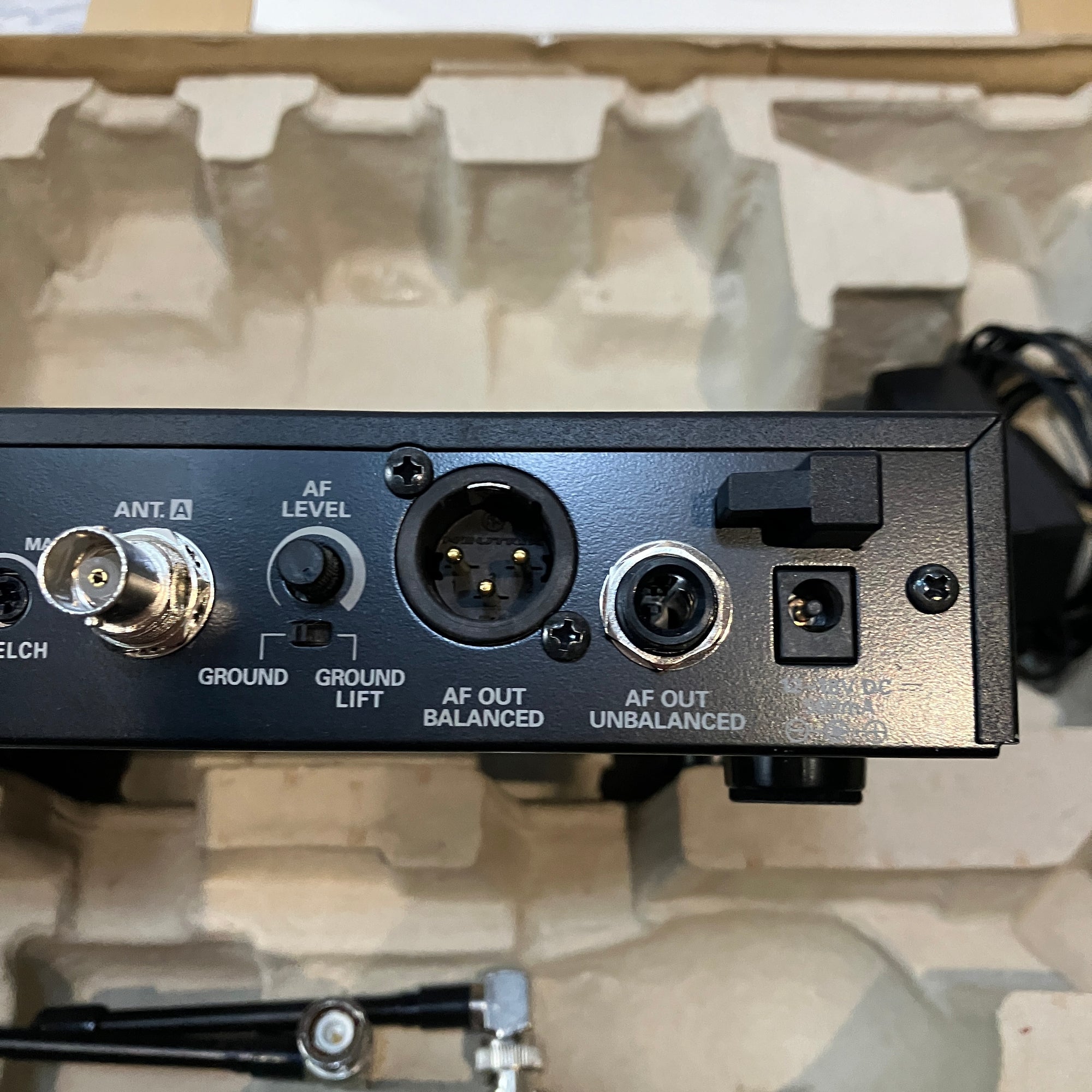 Audio Technica ATW-R2100 2000 Series UHF Wireless Receiver