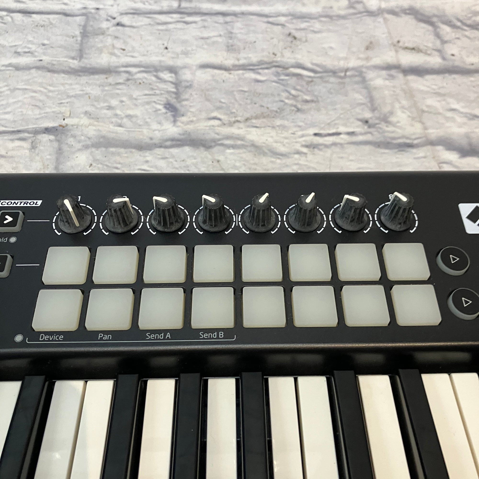 Novation Launchkey 25
