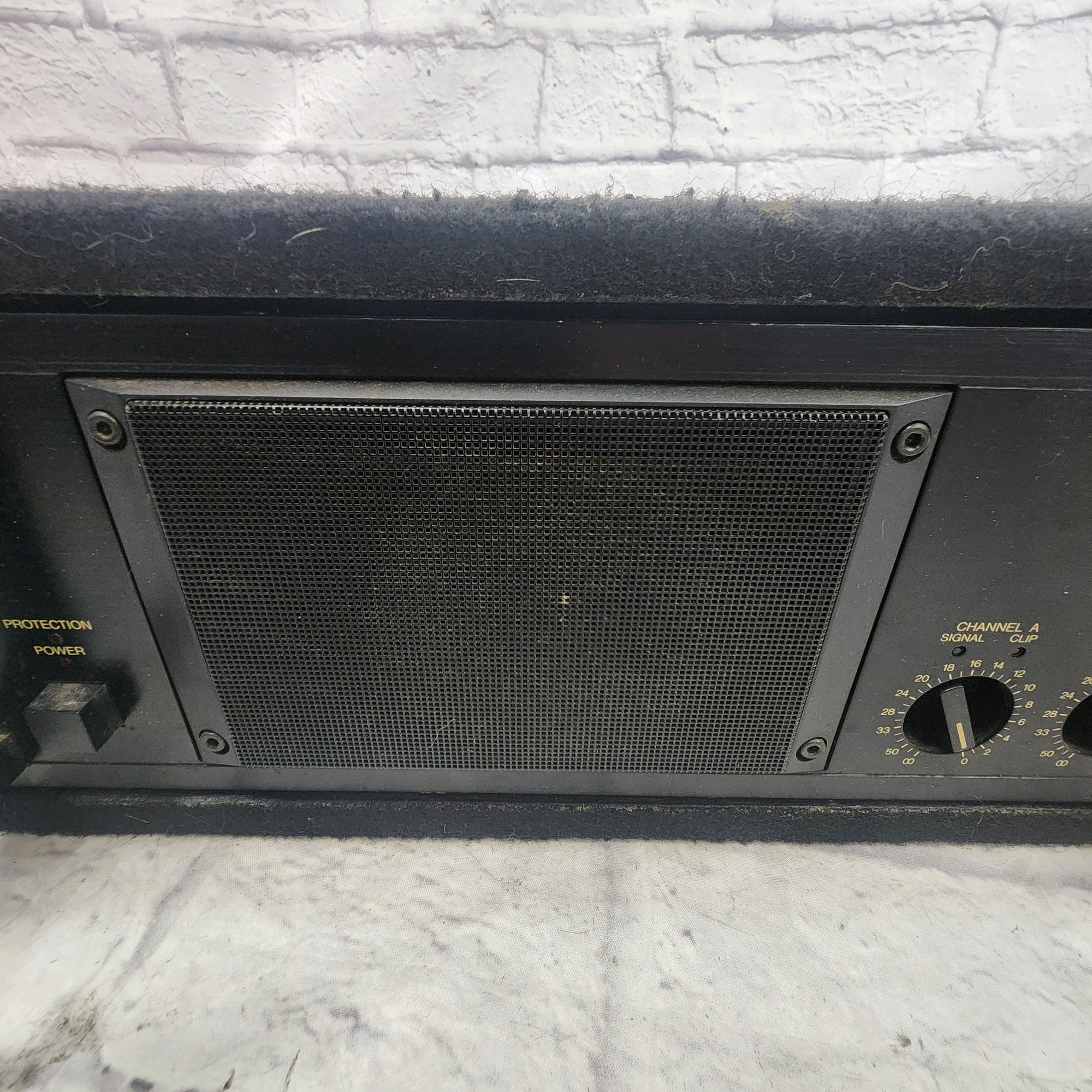 Yamaha P2150 Power Amp