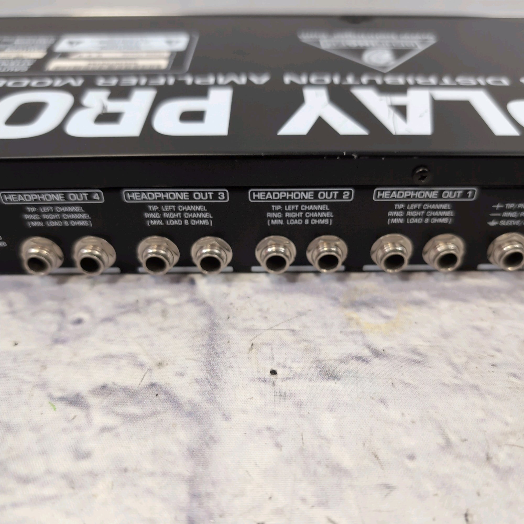 Behringer Powerplay Pro-XL HA4700 4-Channel Headphone Amplifier