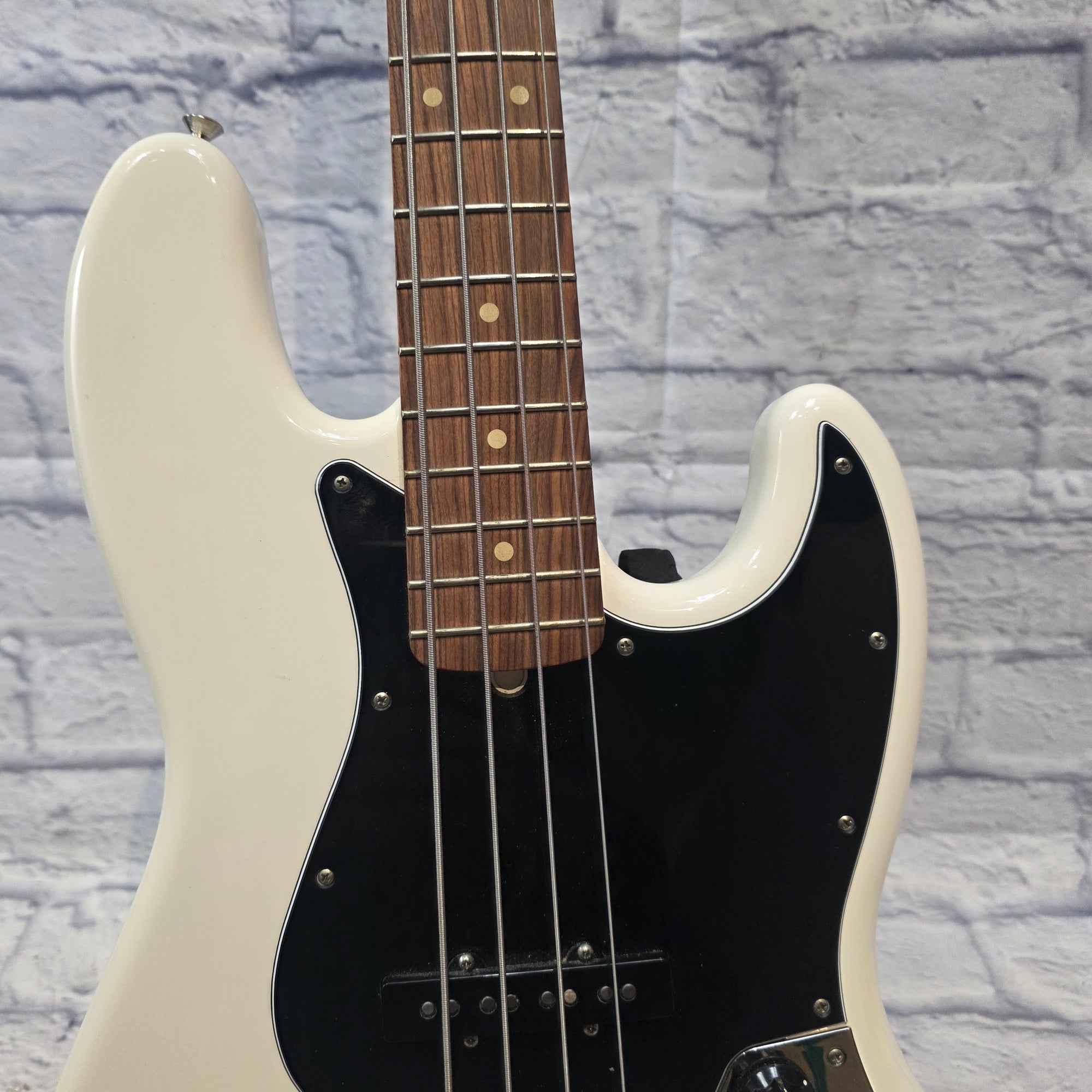 Fender 2019 White Jazz Bass MIM 4 String Bass Guitar