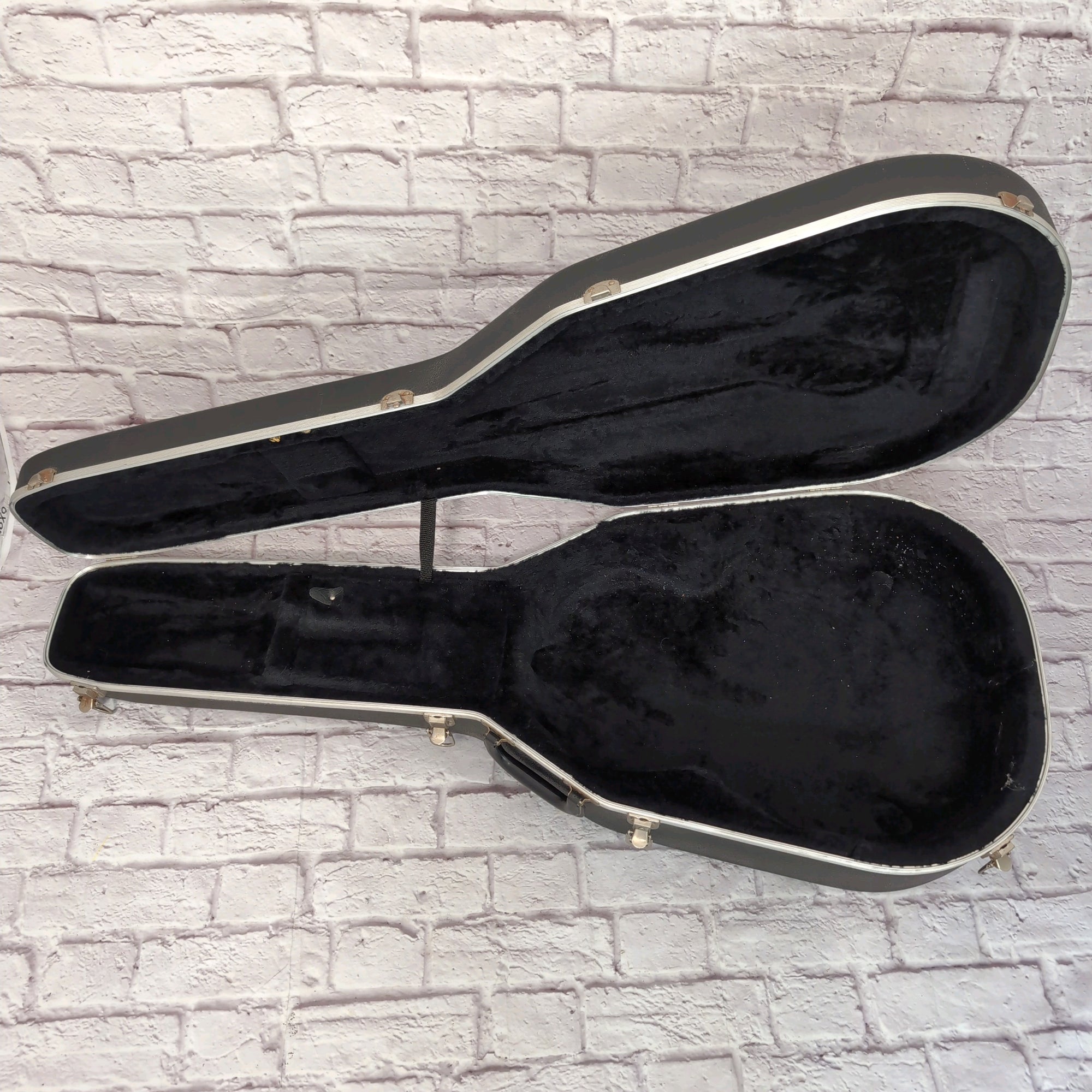 Ovation Celebrity CC68 Acoustic Guitar w/ OHSC