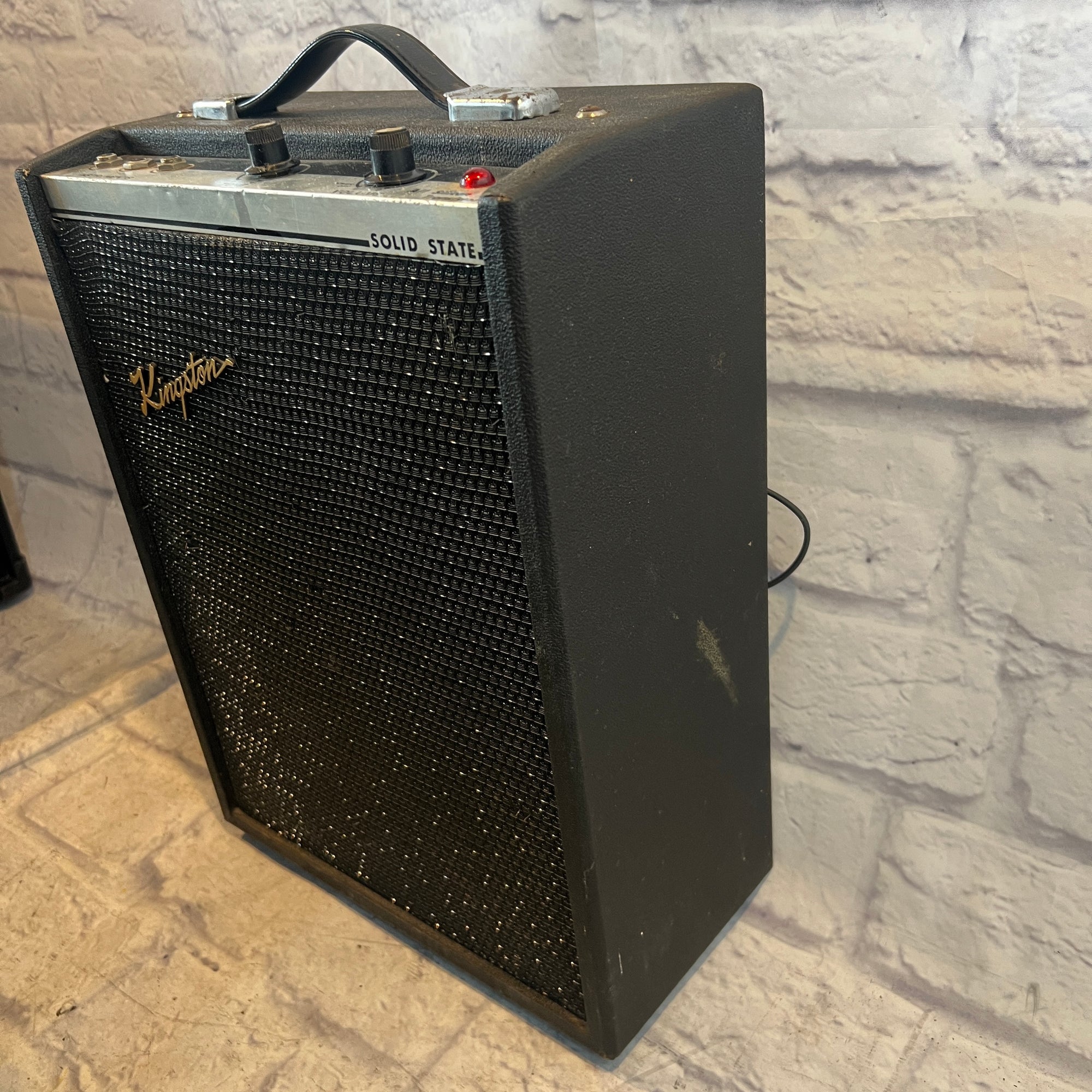Kingston Solid State Guitar Combo Amp