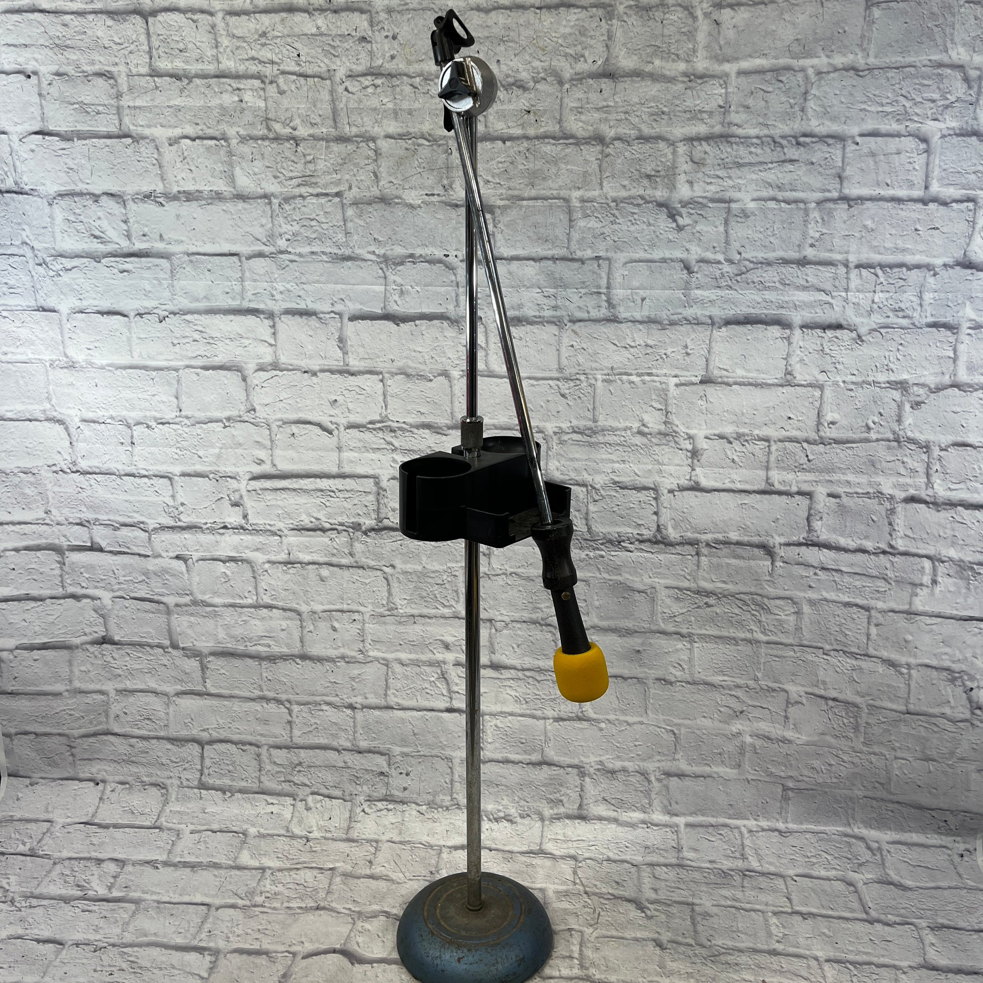 Unknown Boom Mic Stand w/Cup Holder