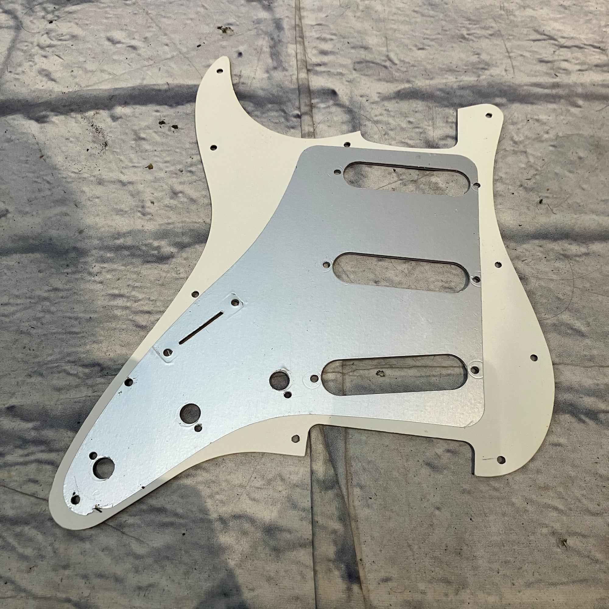 Fender Accessories Player Stratocaster Tortoiseshell Pickguard SSS