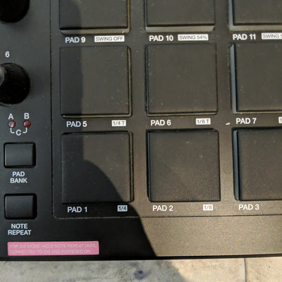 Akai MPD218 Controller