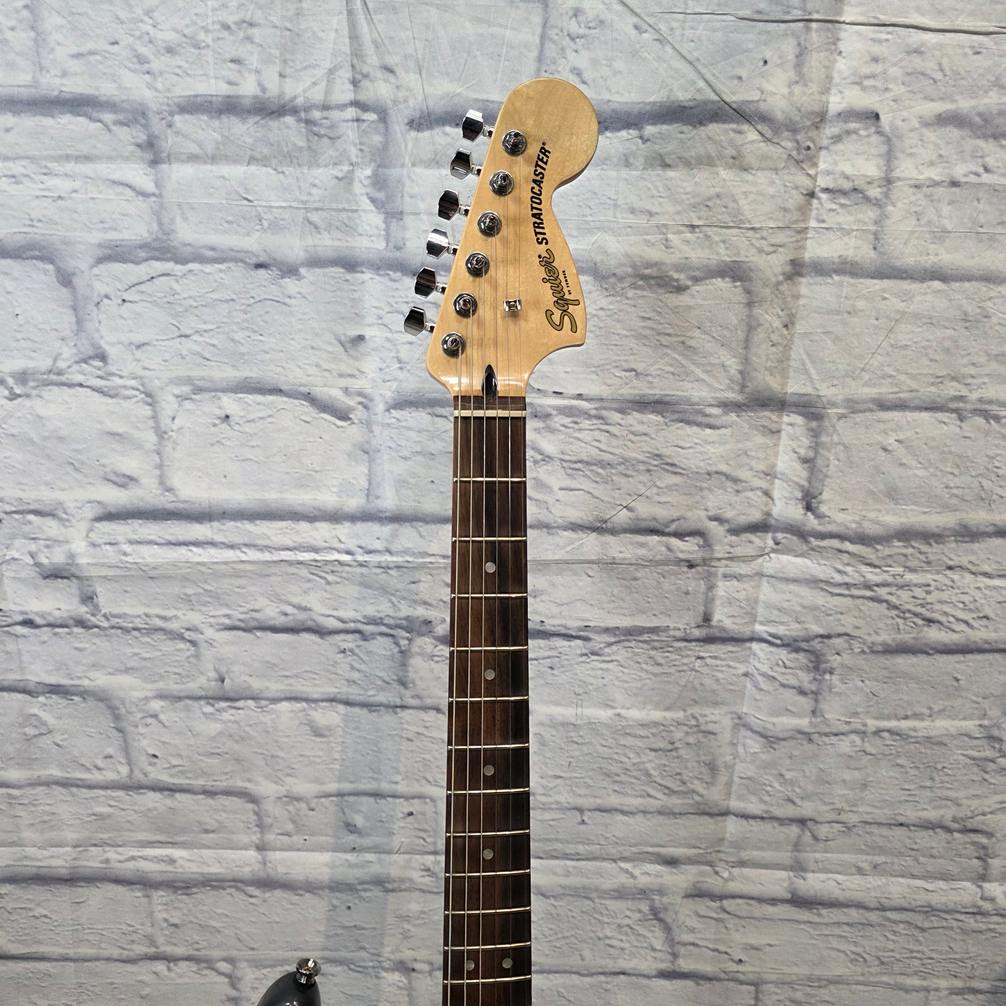 Squier Affinity Stratocaster HSS 2022 - Grey Electric Guitar