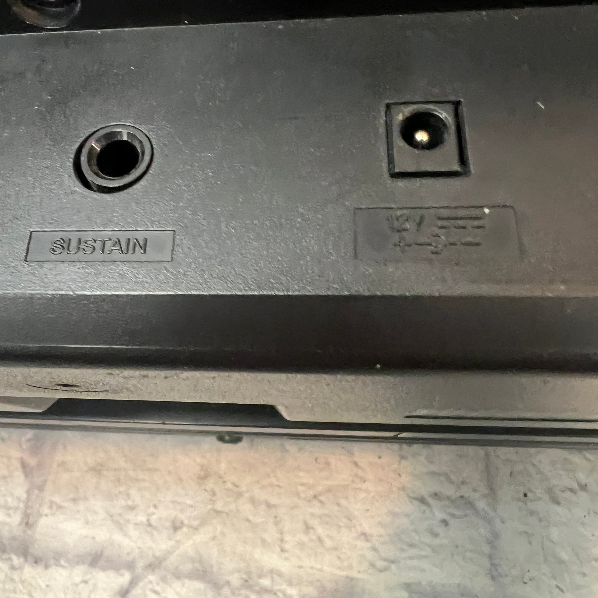 Yamaha YPT-260 61-Key Electronic Keyboard