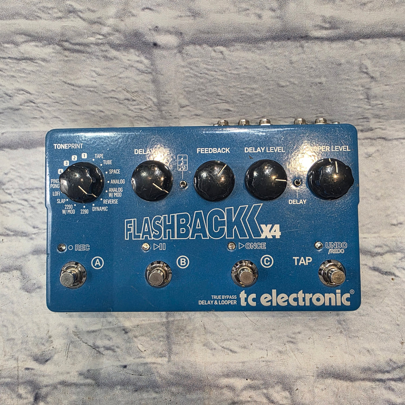TC Electronic Flashback X4 Looper and Delay Pedal