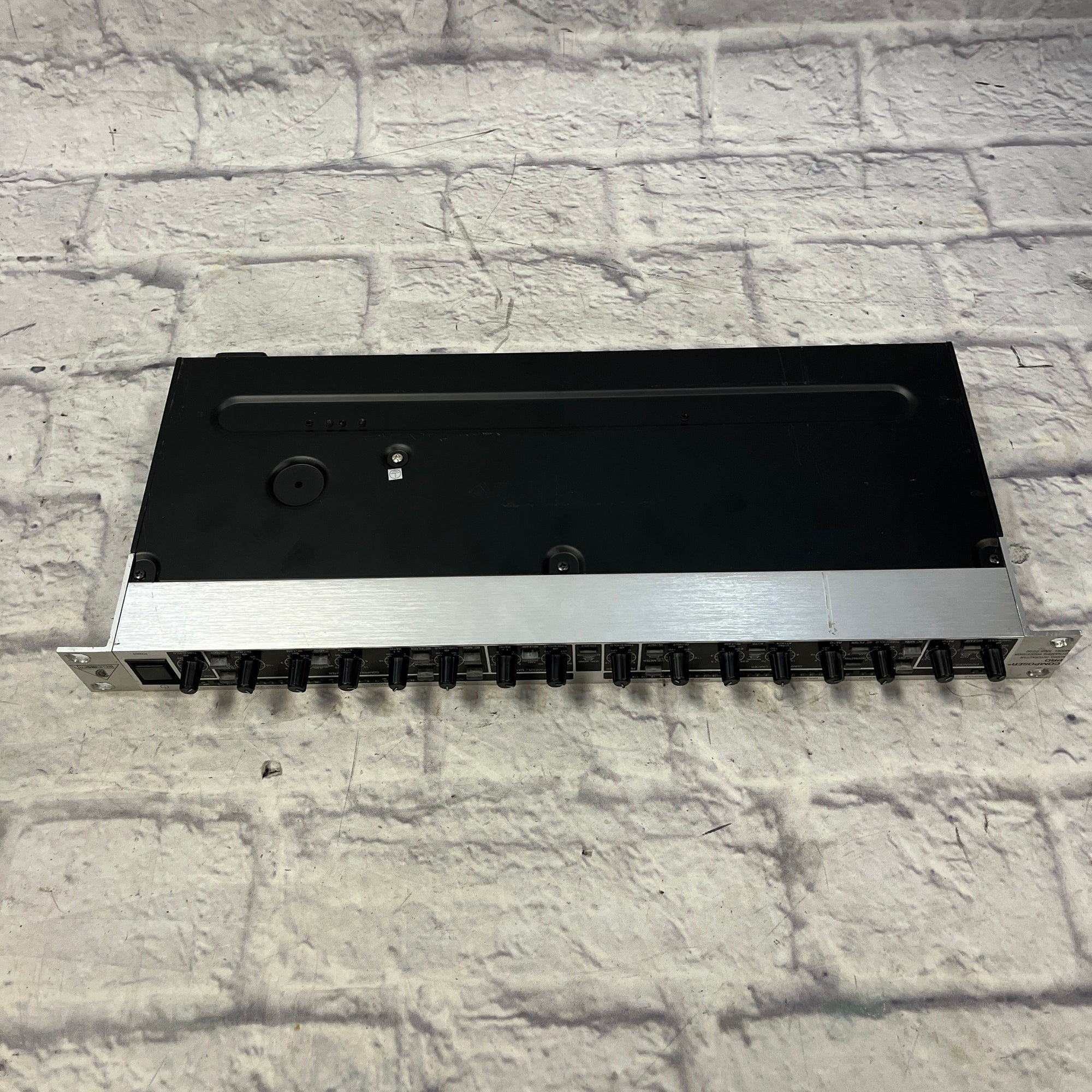 Behringer MDX2200 Composer Pro