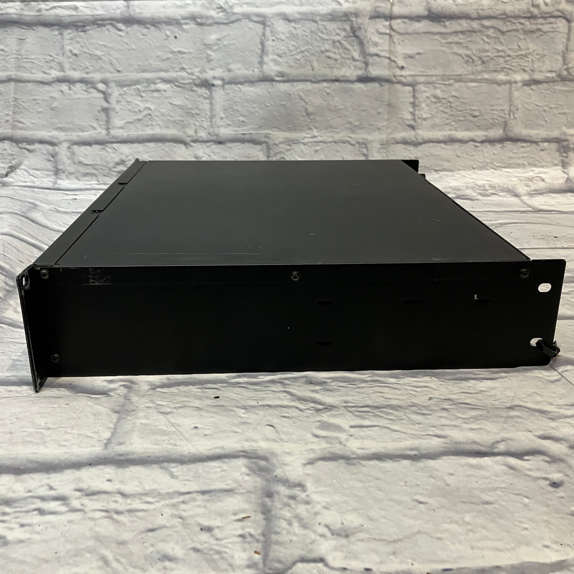 Crown XLS-802 1600 Watt 2 Channel Professional Rack Mount Power Amplifier