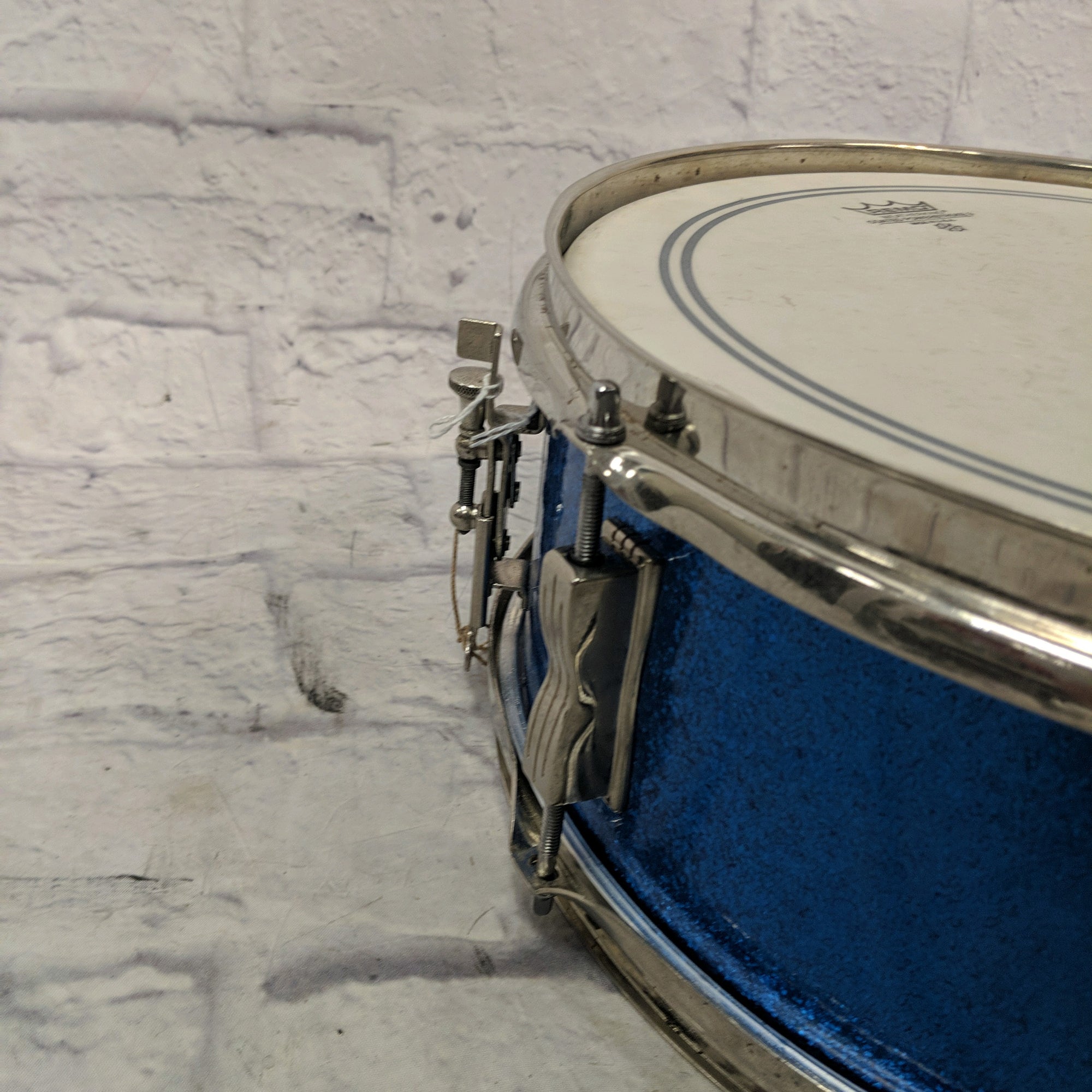 Ludwig Vintage 14x5.5 1966 Pioneer Snare Drum Blue Sparkle