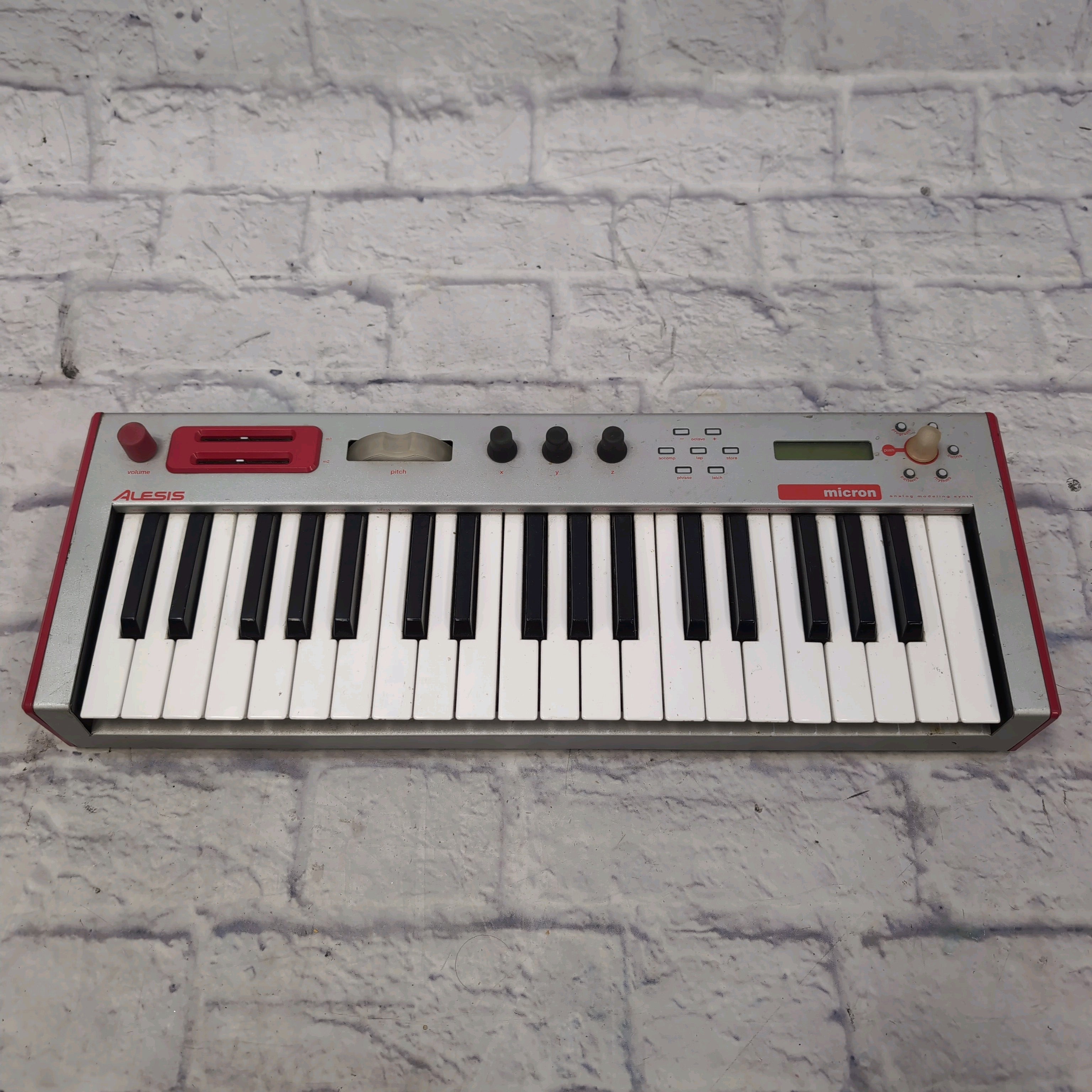 Alesis Micron Synthesizer Synth - Evolution Music