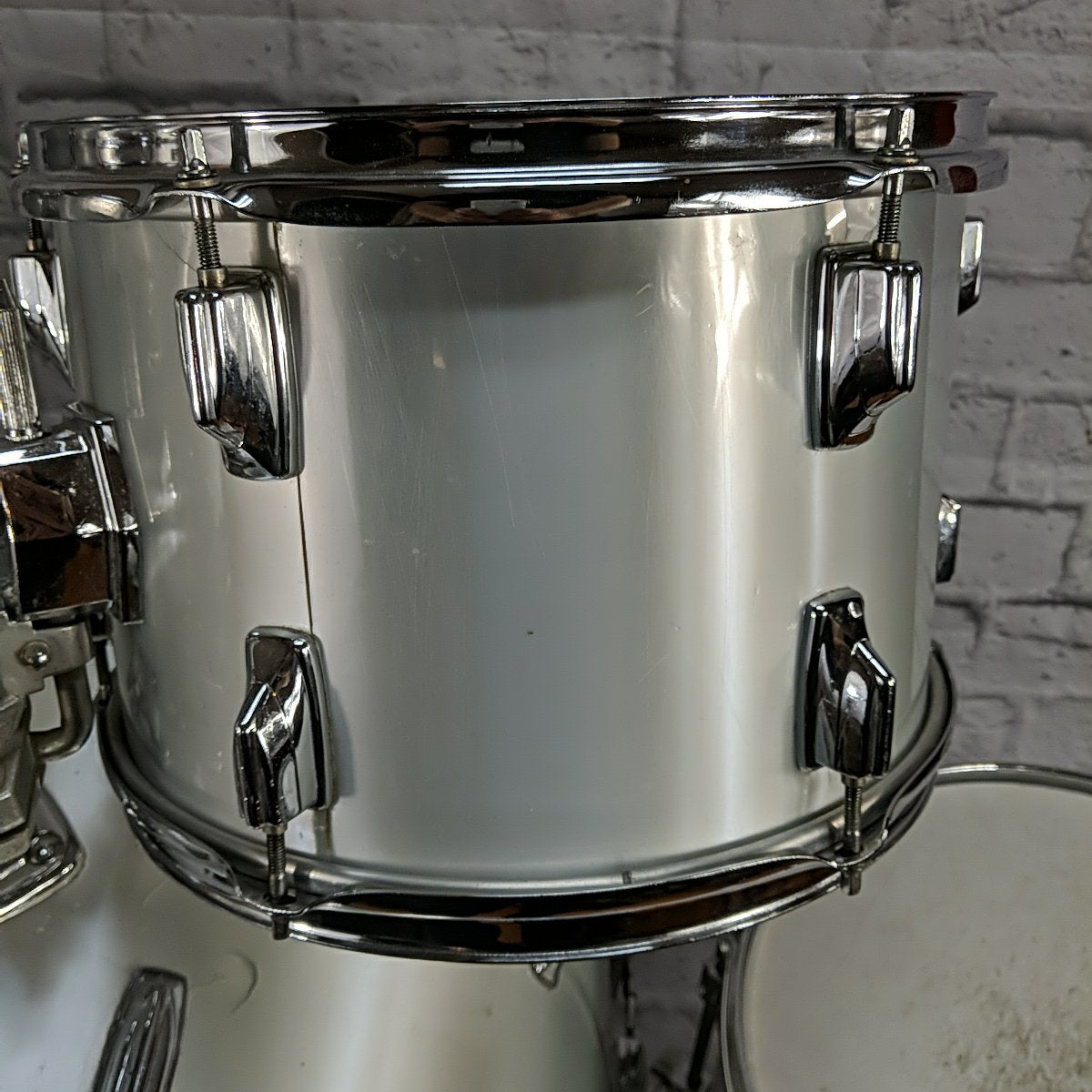 Tama ImperialStar Metallic White Zola Coat Drum Kit 12 14 16 26