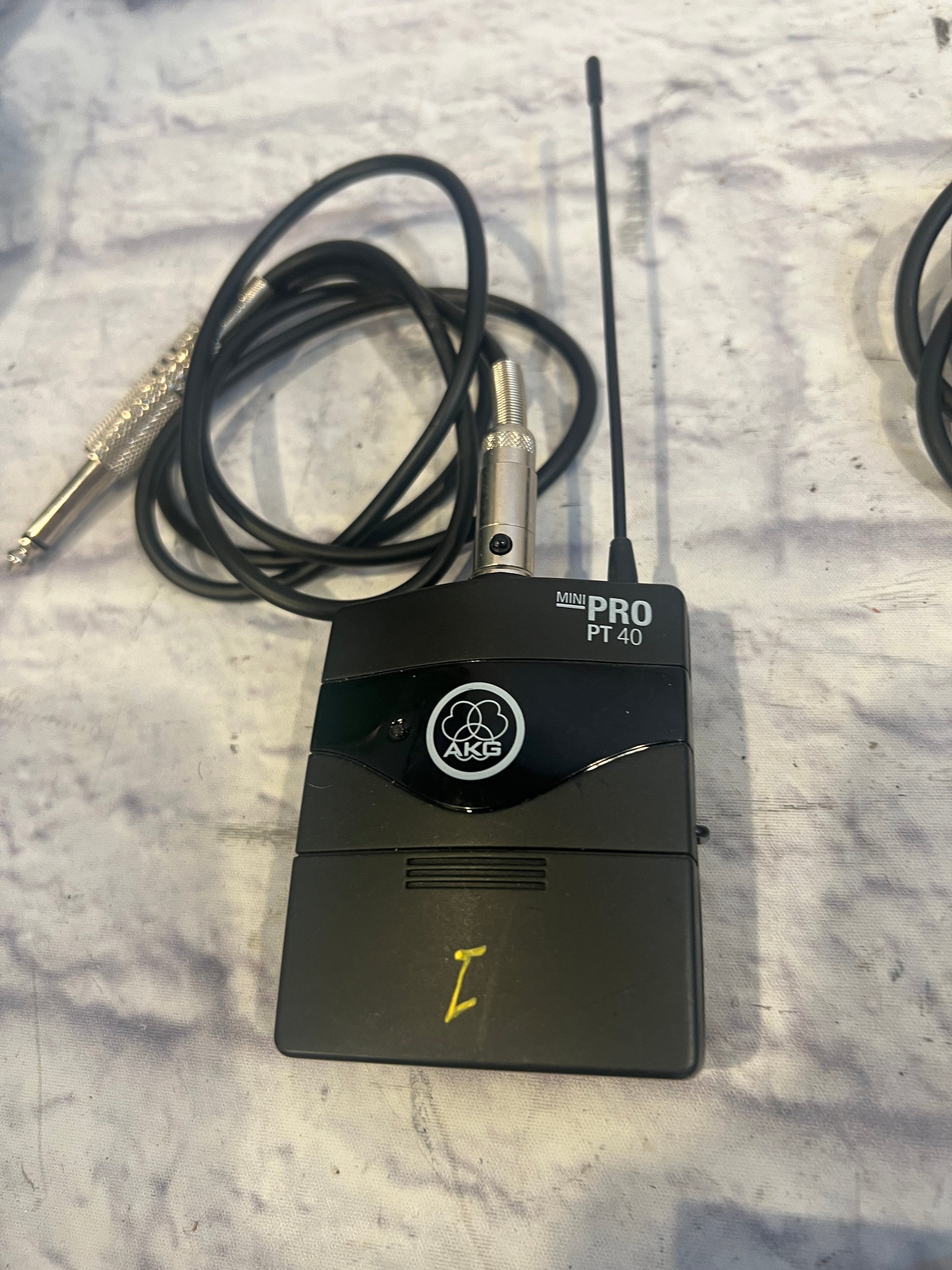 AKG PT40 Mini Pro Wireless Outfit