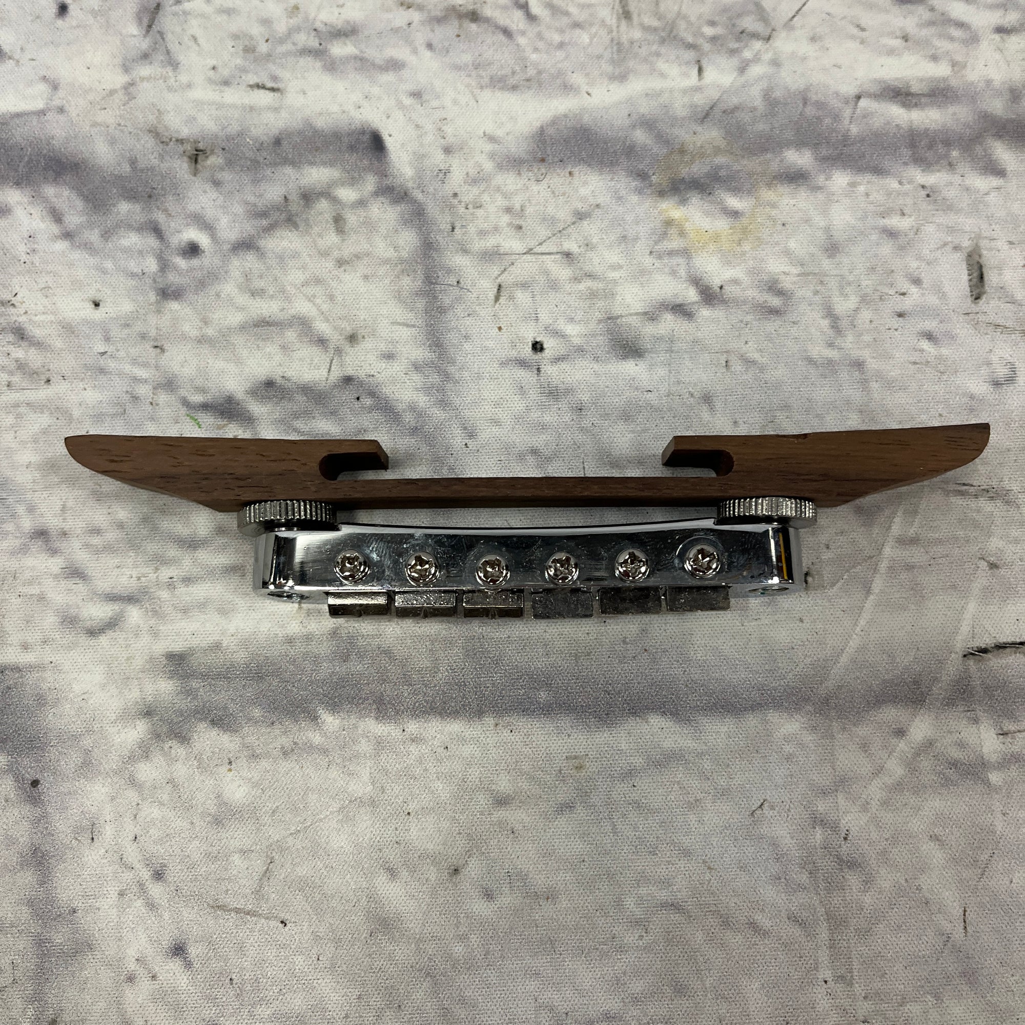 Unknown Floating Archtop Electric Guitar Bridge