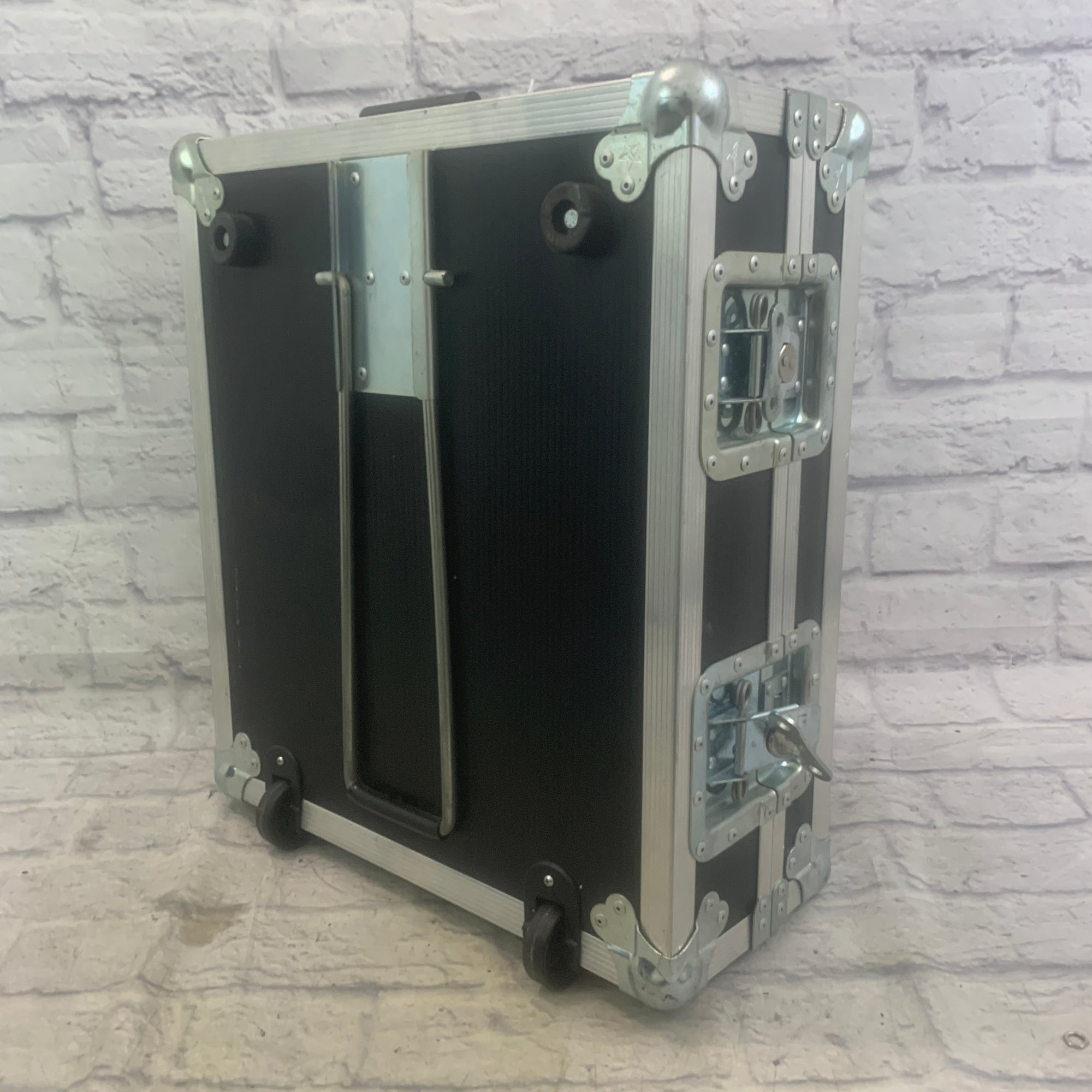 Starcase Road Case W/Wheels