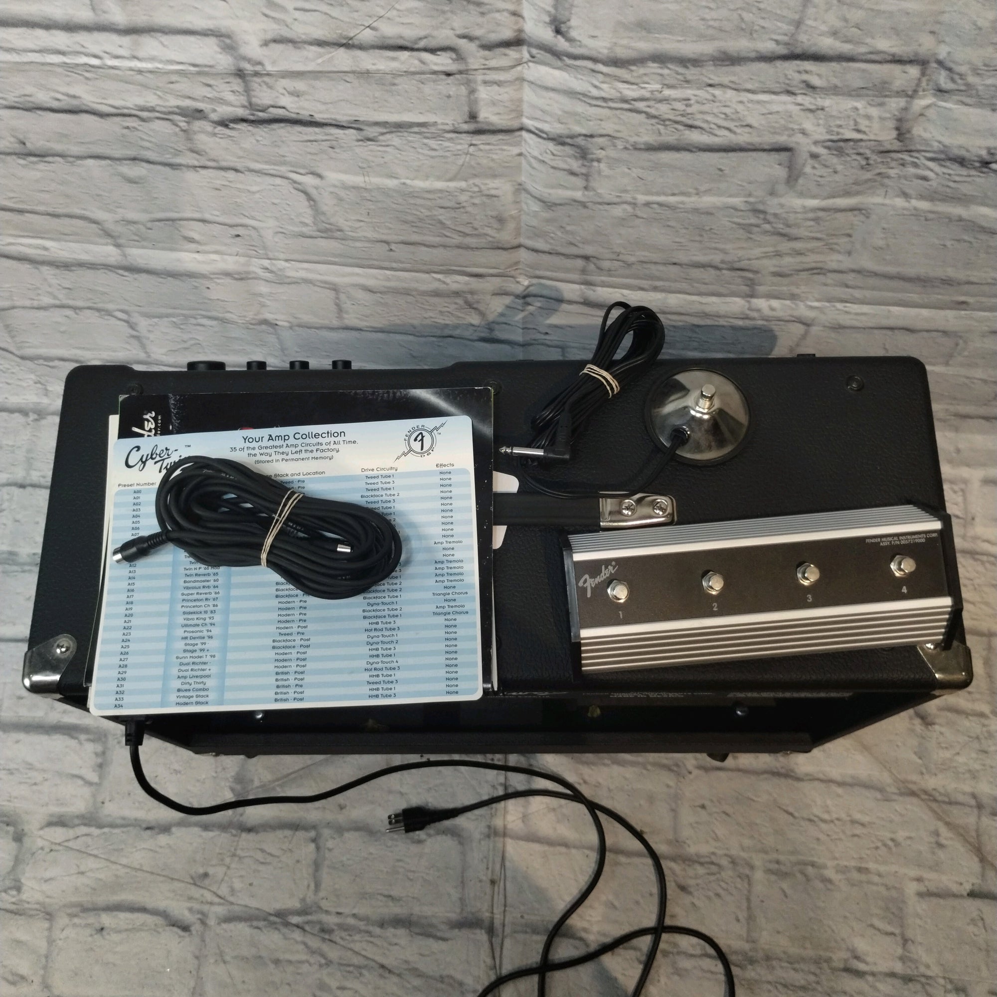 Fender Cyber Twin Combo Amp with Cover and 4-Button Footswitch Guitar Combo Amp