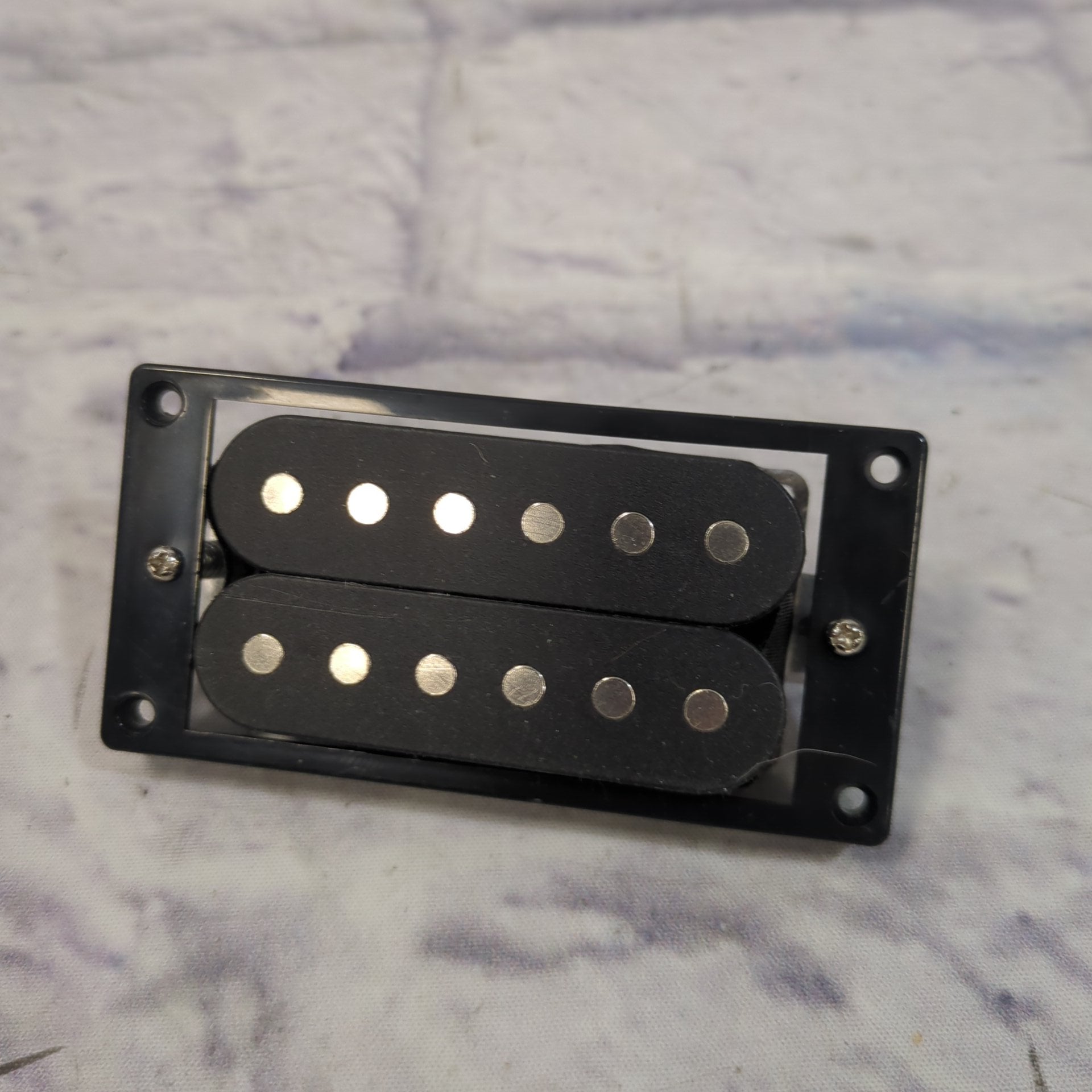 Unknown Humbucker Pickup