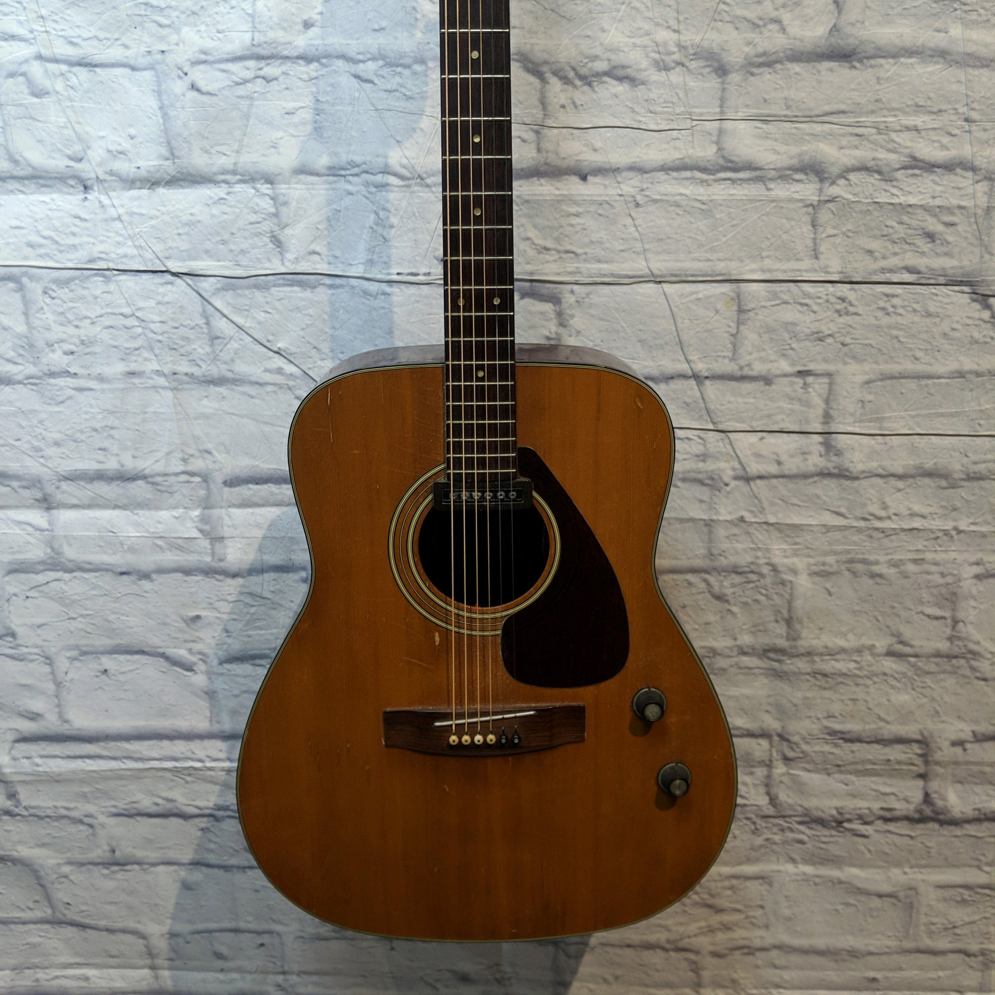 Yamaha FG-160E Vintage 70s Acoustic Guitar w/ Electric Pickup