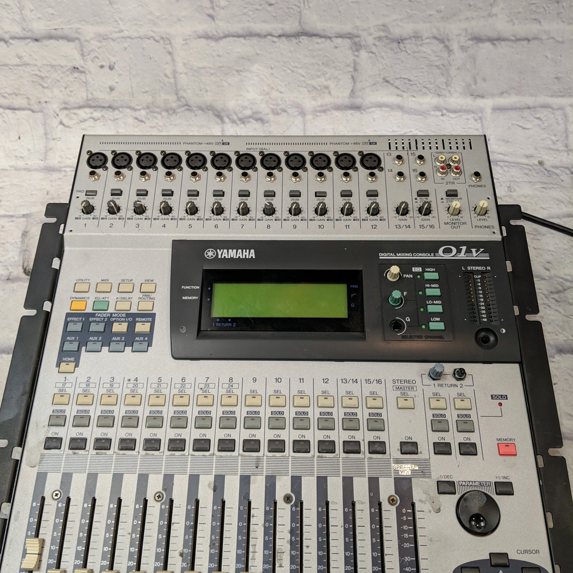Yamaha 01V 16 Channel Digital Audio Console - AS IS