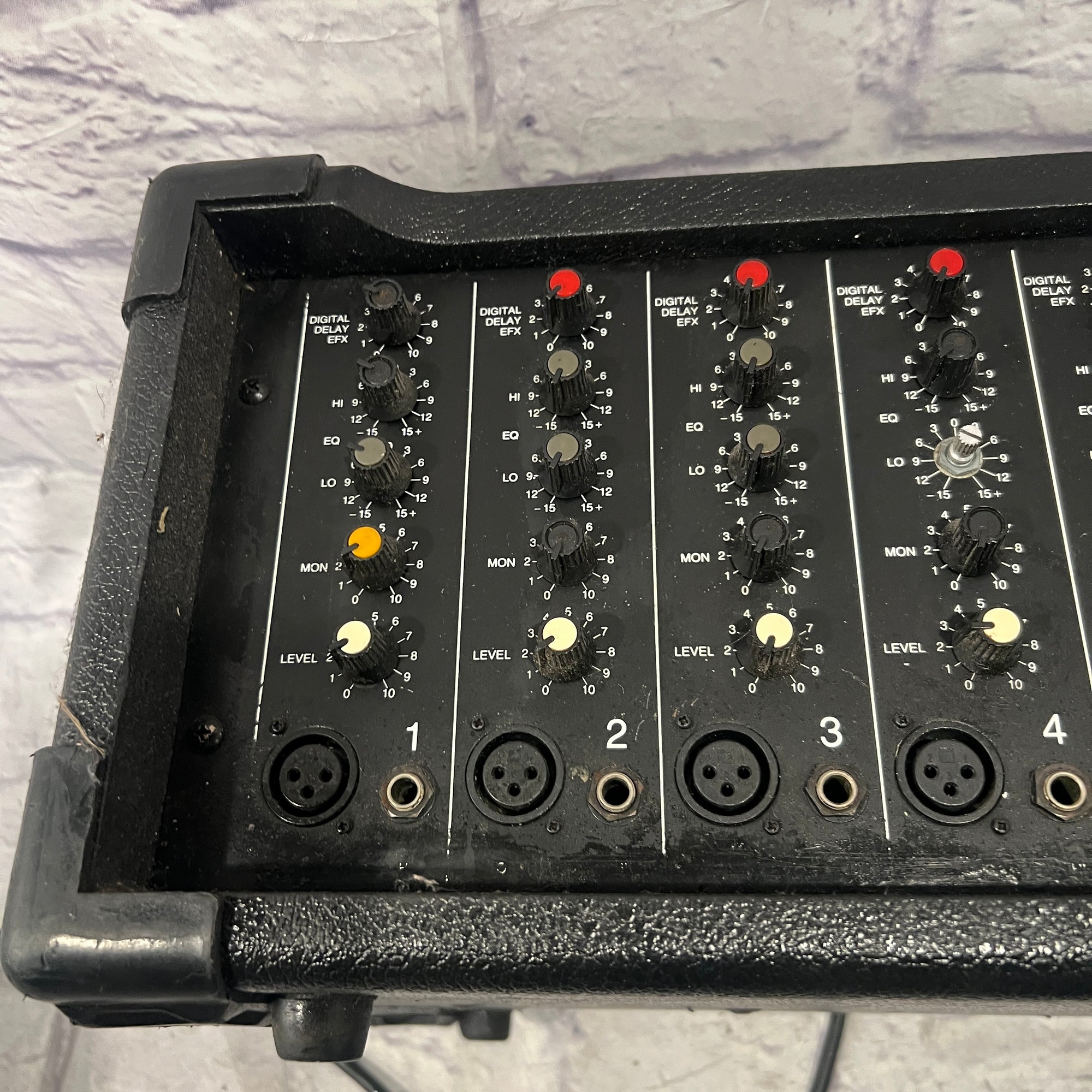 Soundtech 306D 6 Channel Powered Mixer with Effects