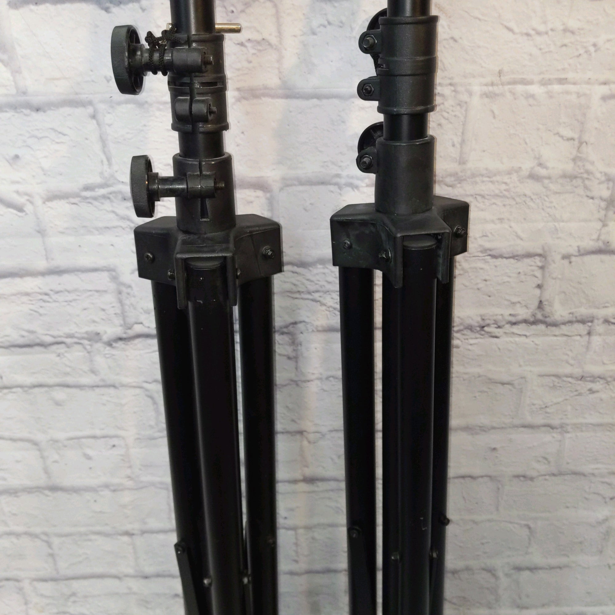 Proline LS-T2BK Speak Stand Tripod Speaker Pole Pair