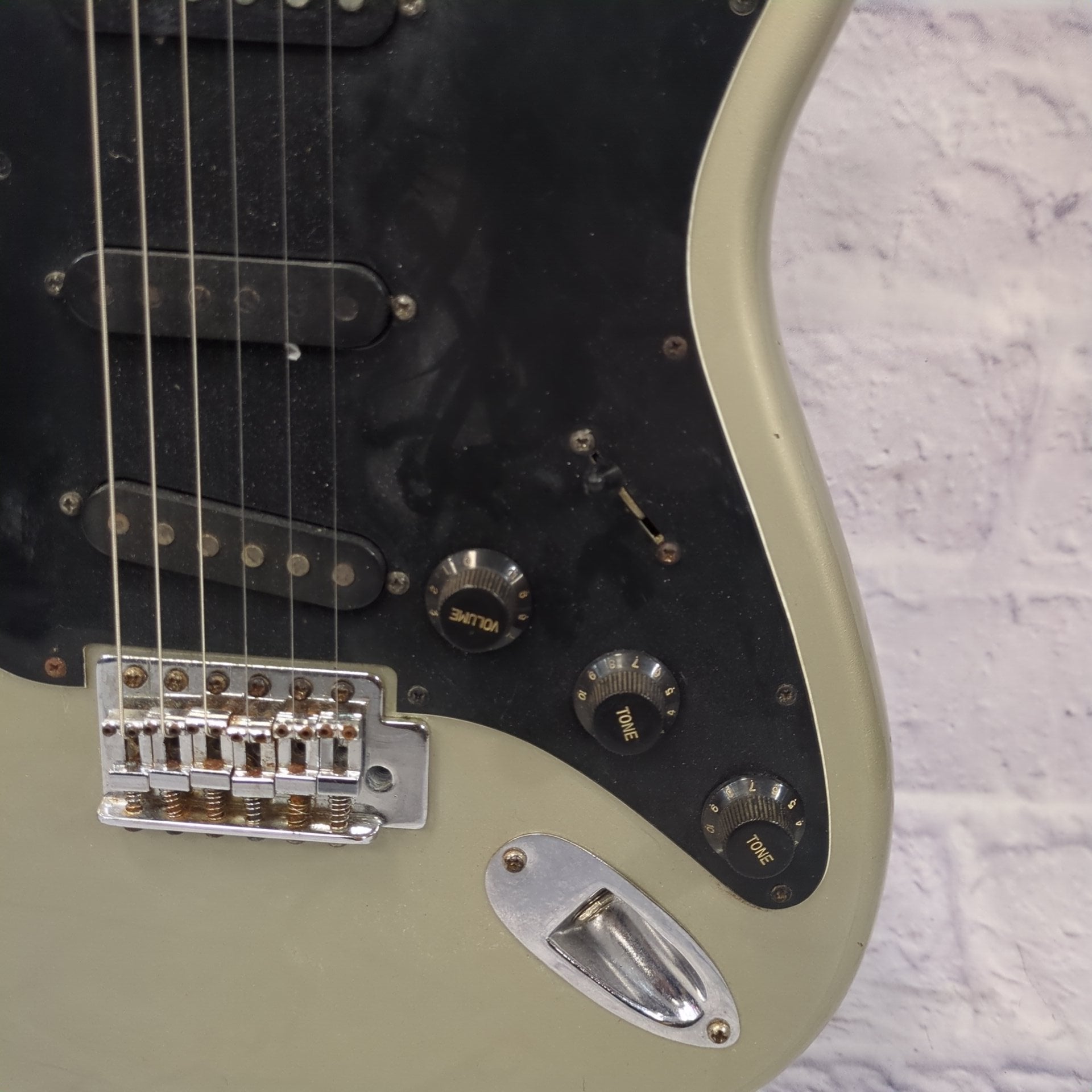 Lotus Strat Style with Bullet Truss Rod Electric Guitar