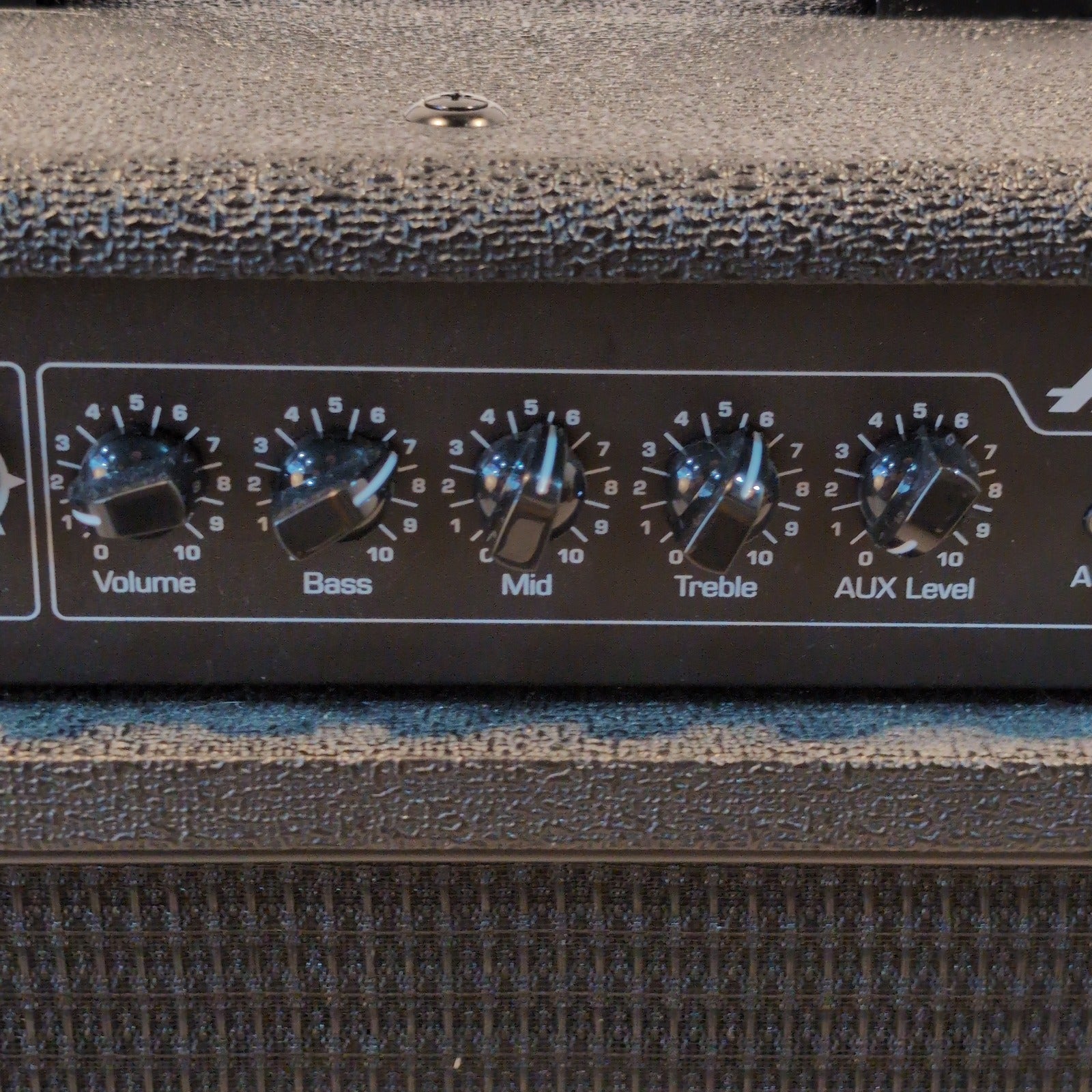 Ampeg BA-110 V2 Bass Guitar Combo Amp