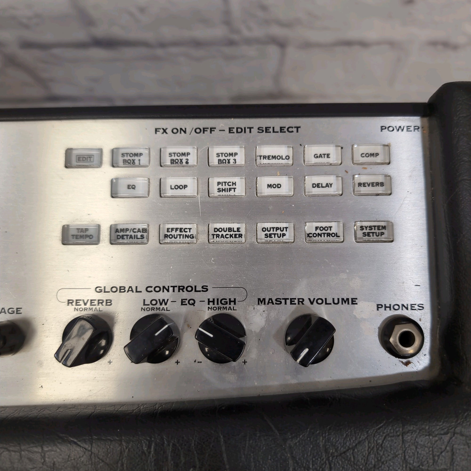 Line 6 Vetta 2x12 Modeling Guitar Combo Amp