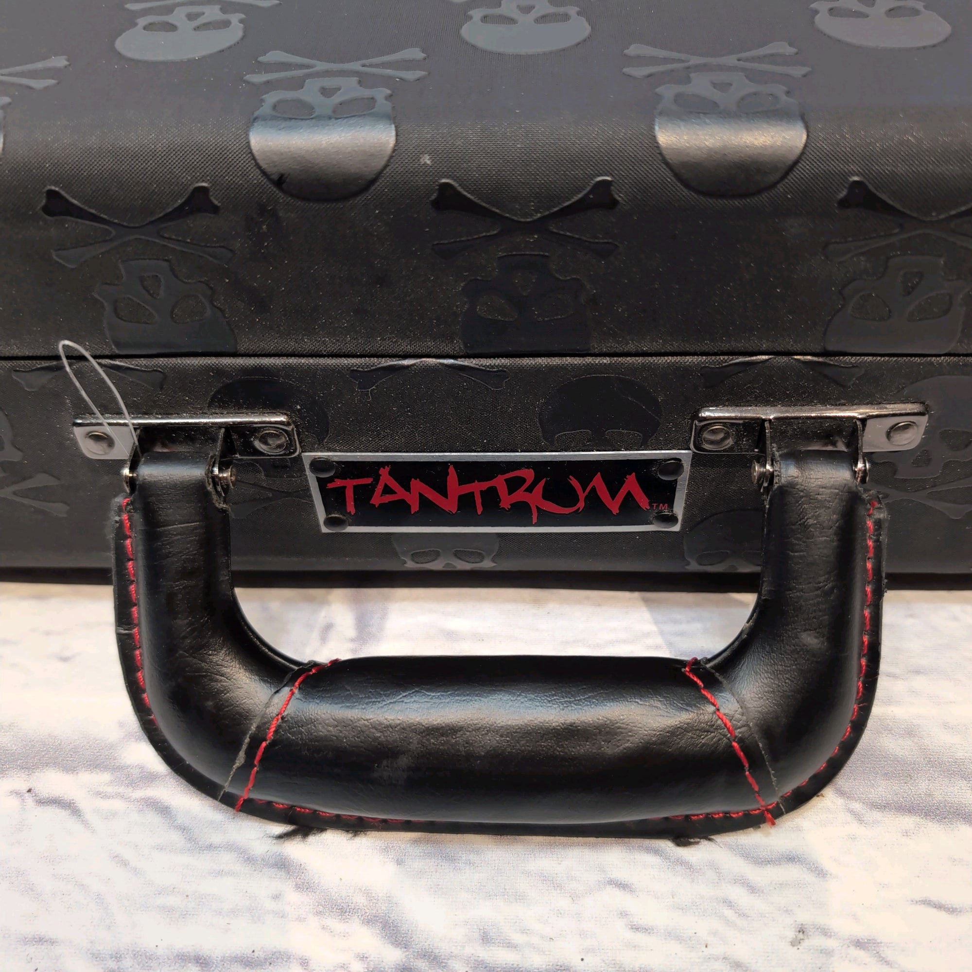 Tantrum SDKLE320 Skull Guitar Case by Coffin Case
