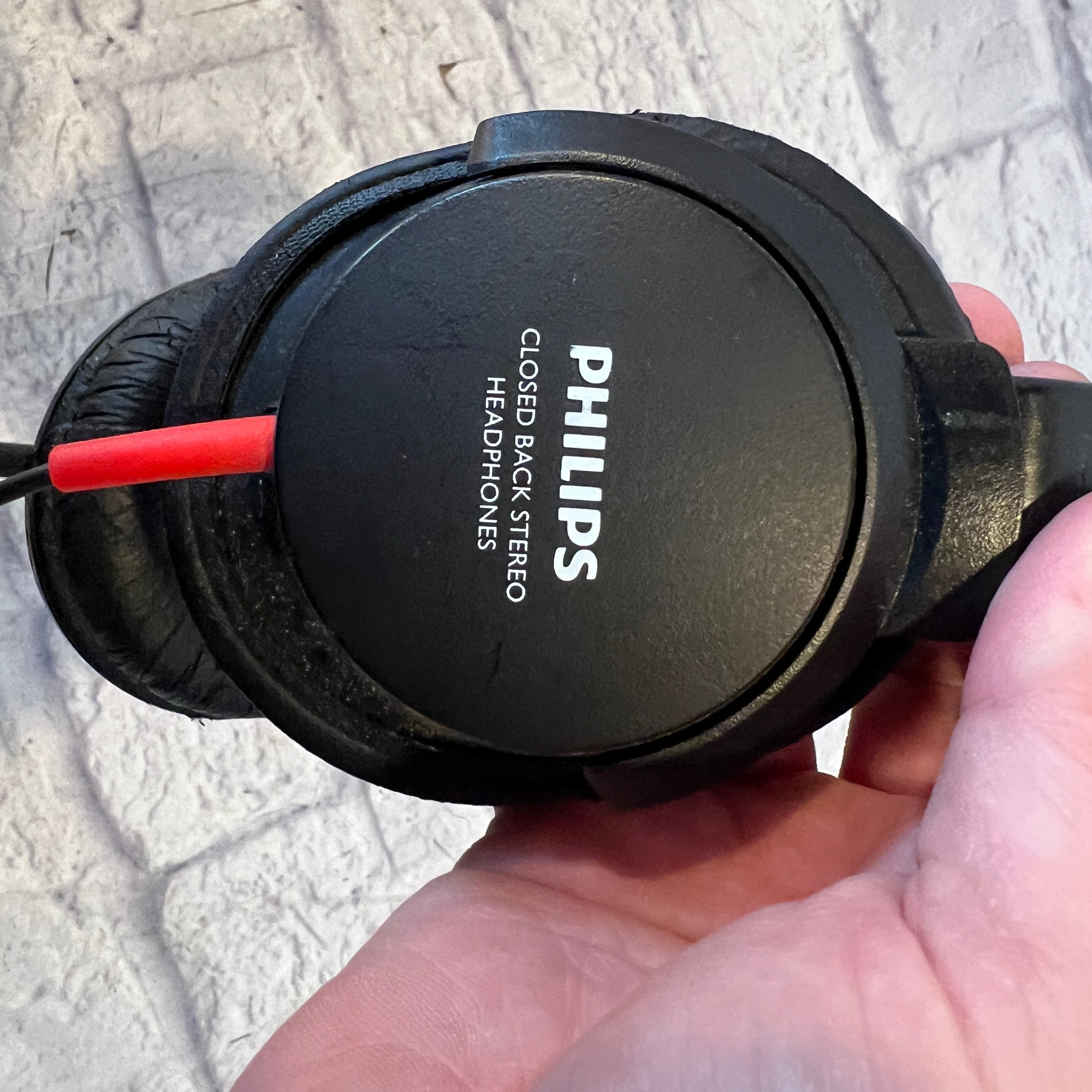Philips Closed Back Stereo Headphones